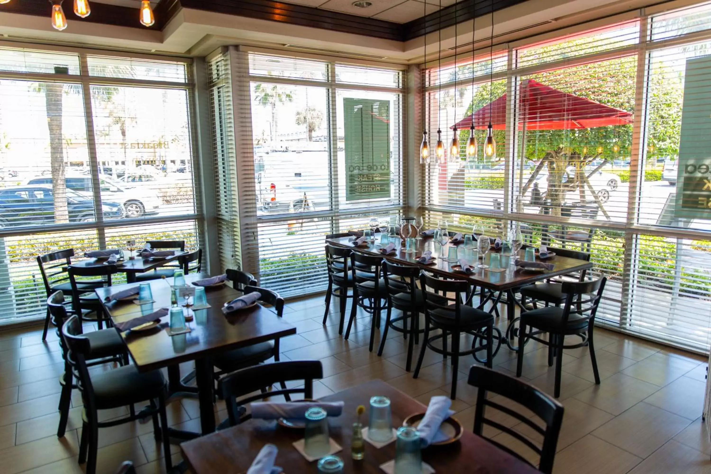 Restaurant/Places to Eat in Best Western Plus North Miami-Bal Harbour