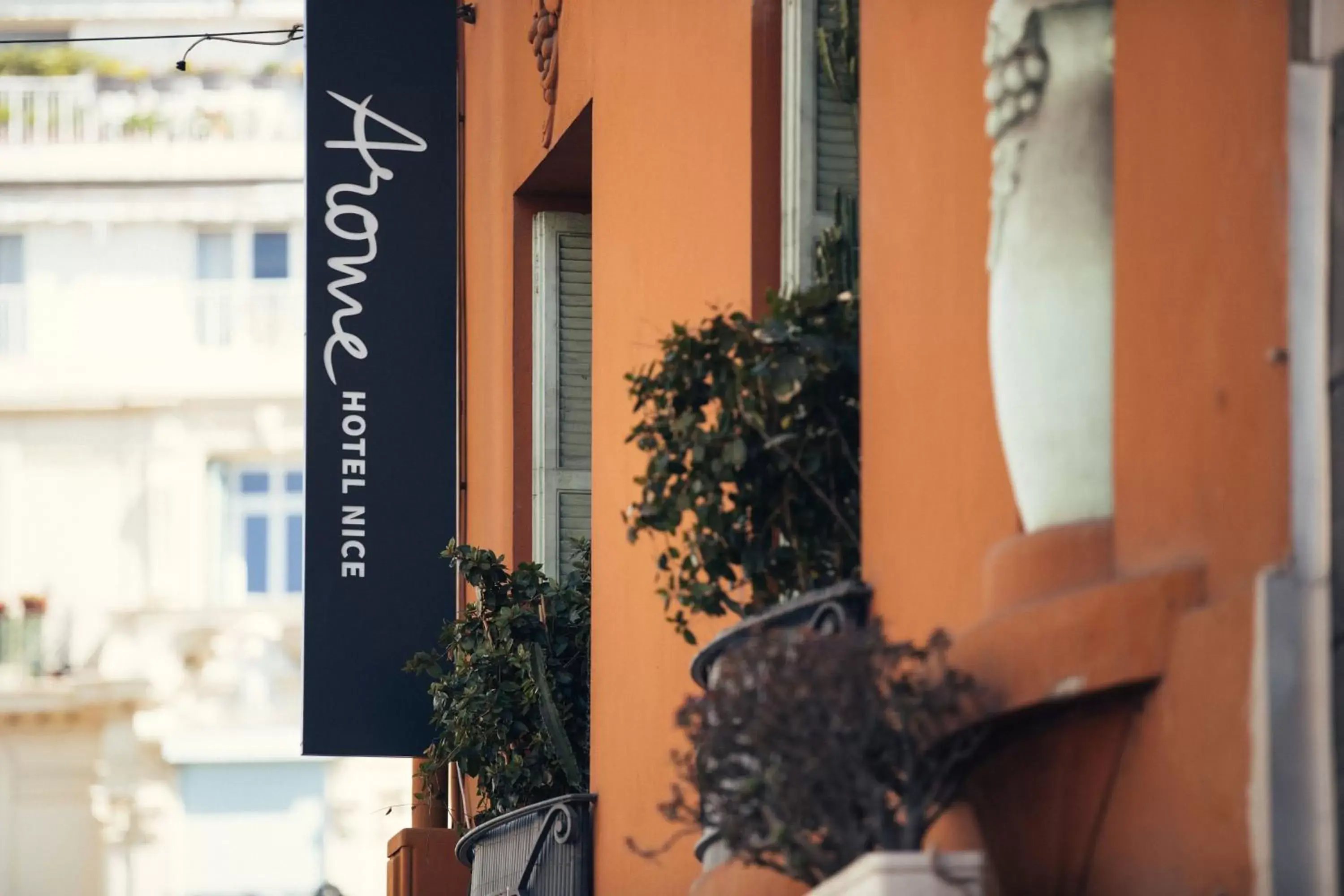 Property building in Arome Hôtel Property building in Arome Hôtel