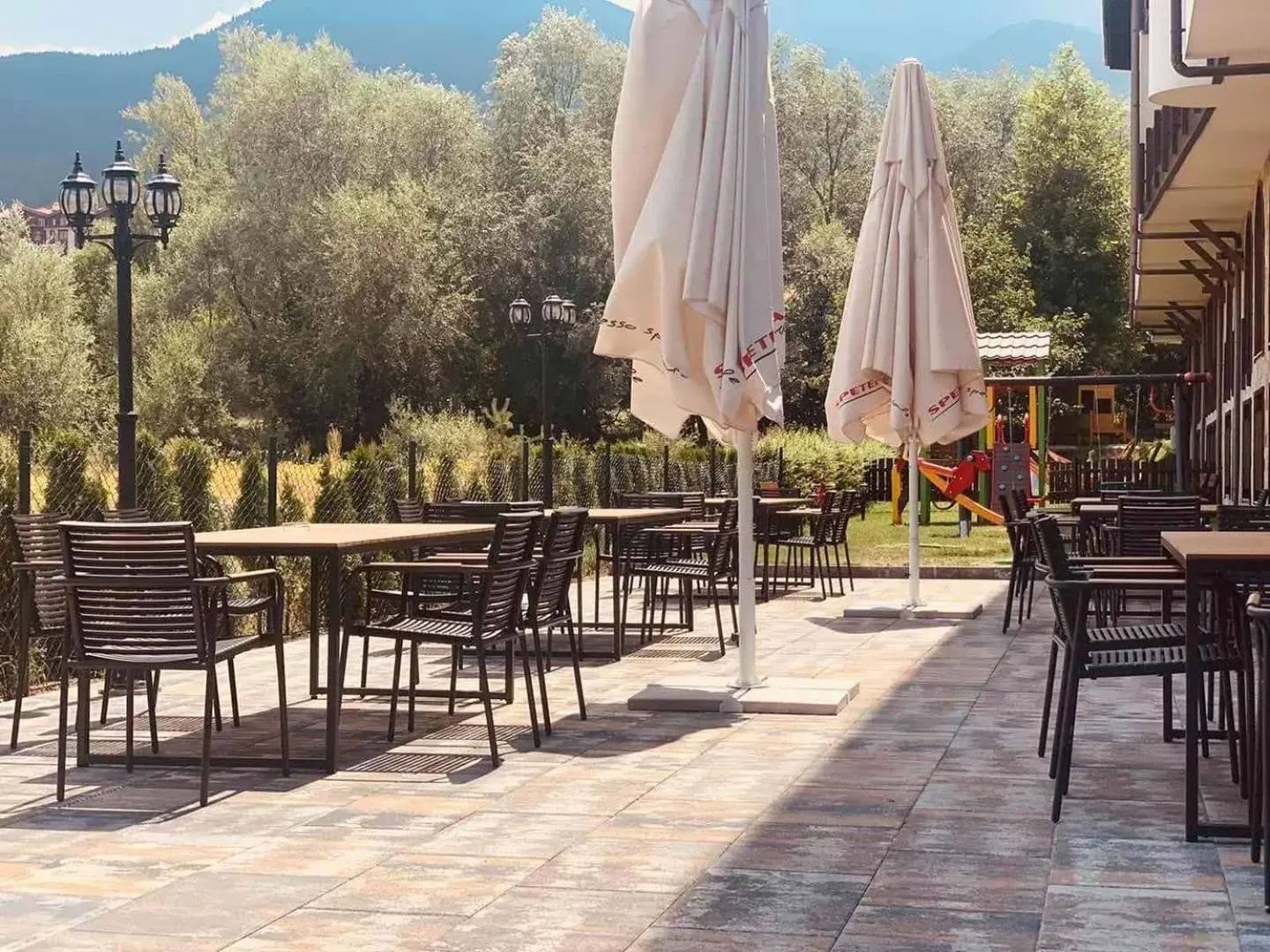 Restaurant/places to eat in Grand Royale Apartment Complex & Spa Restaurant/places to eat in Grand Royale Apartment Complex & Spa