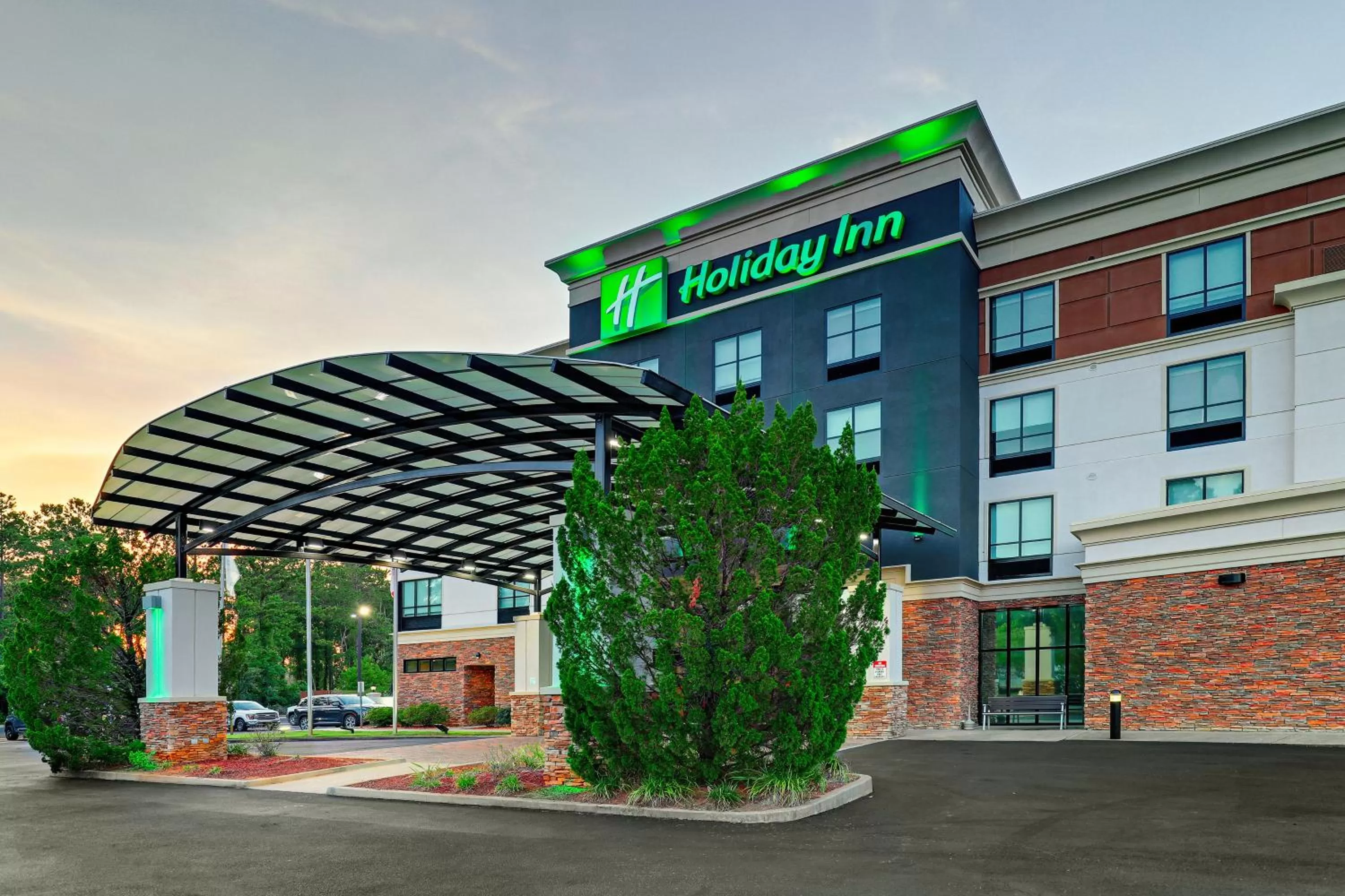 Property building in Holiday Inn Mobile Airport by IHG
