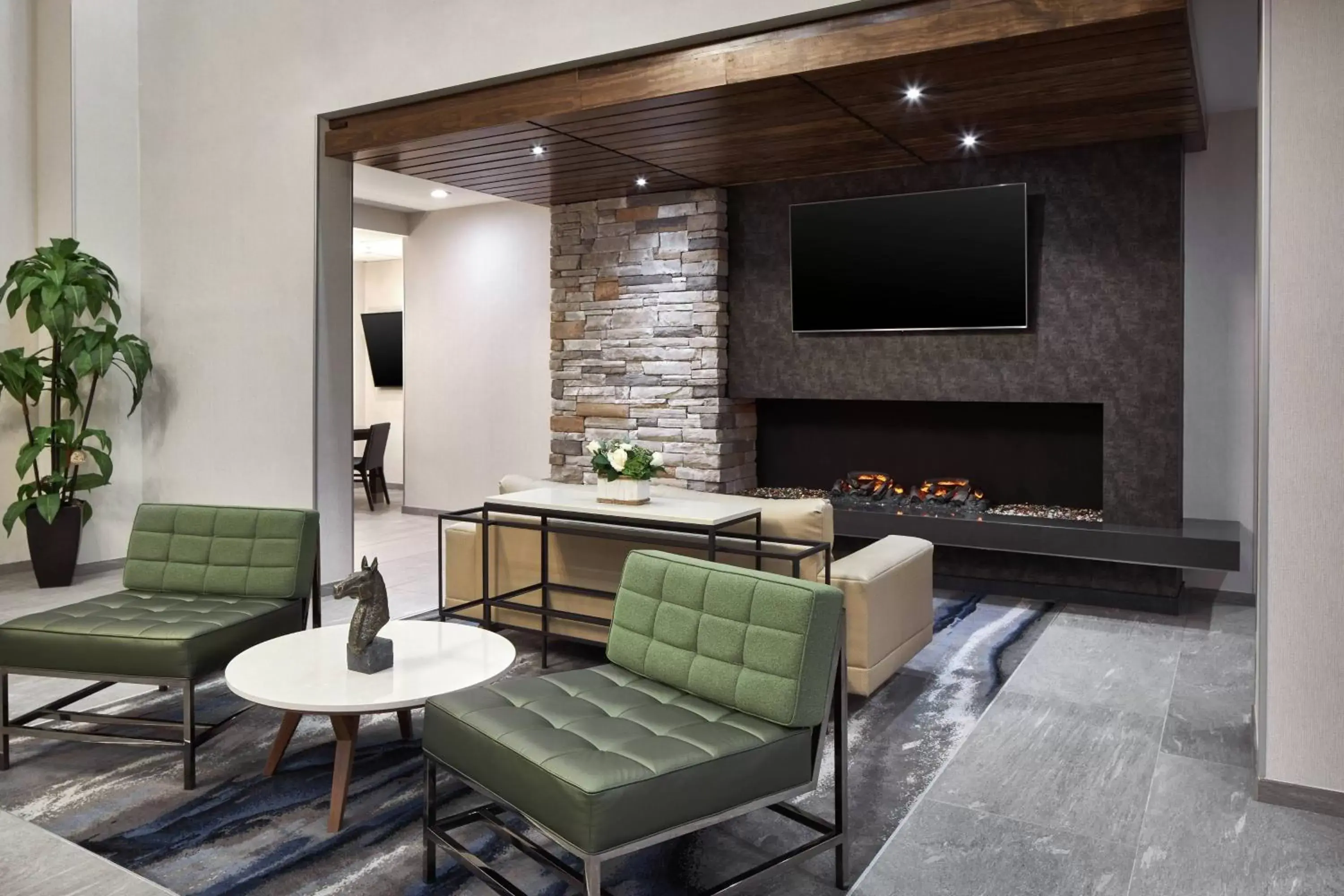 Lobby or reception, Seating Area in Fairfield Inn & Suites by Marriott Virginia Beach/Norfolk Airport