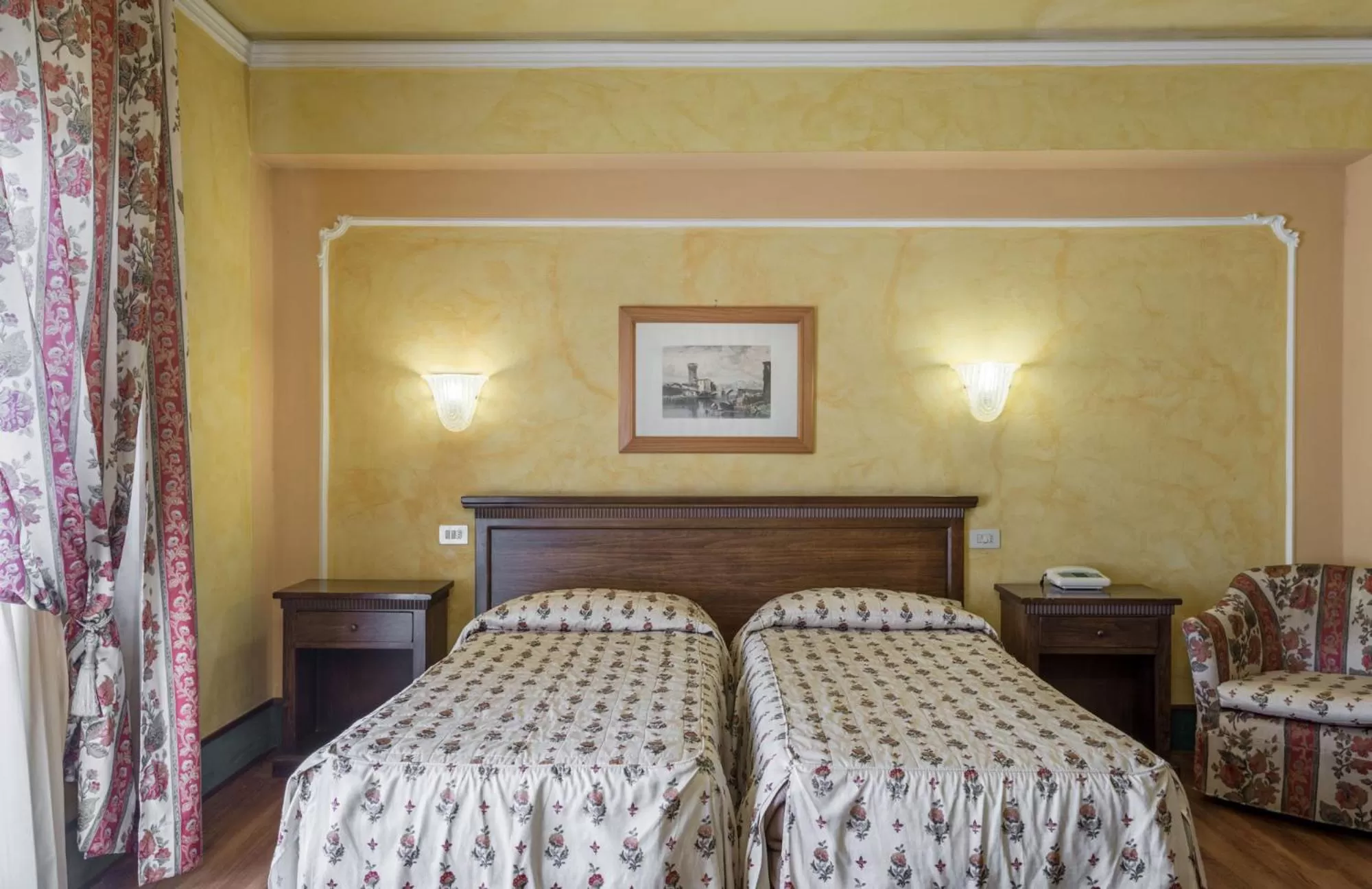 Bed in Hotel Minerva Palace