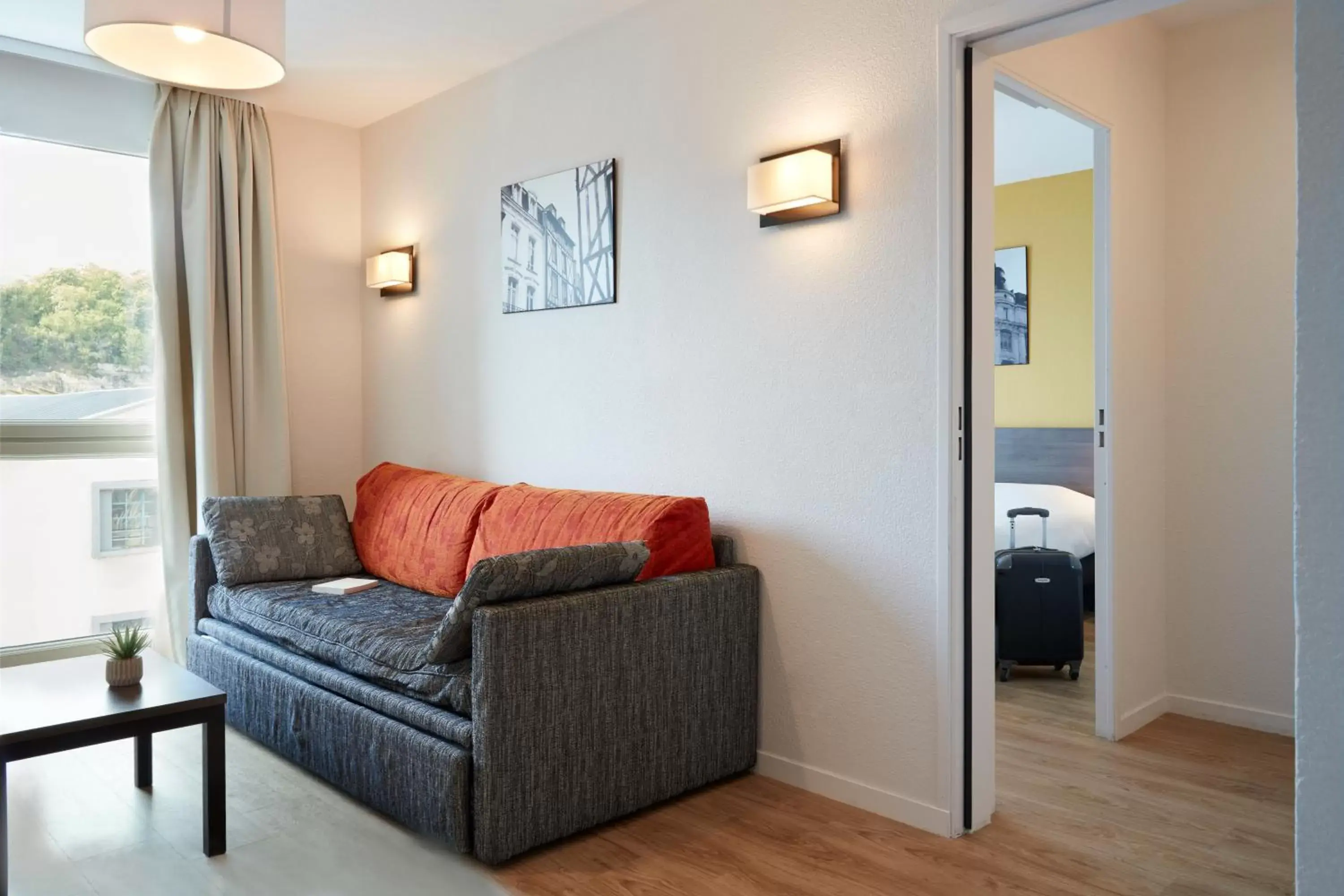 Living room, Seating Area in Aparthotel Adagio Access Poitiers