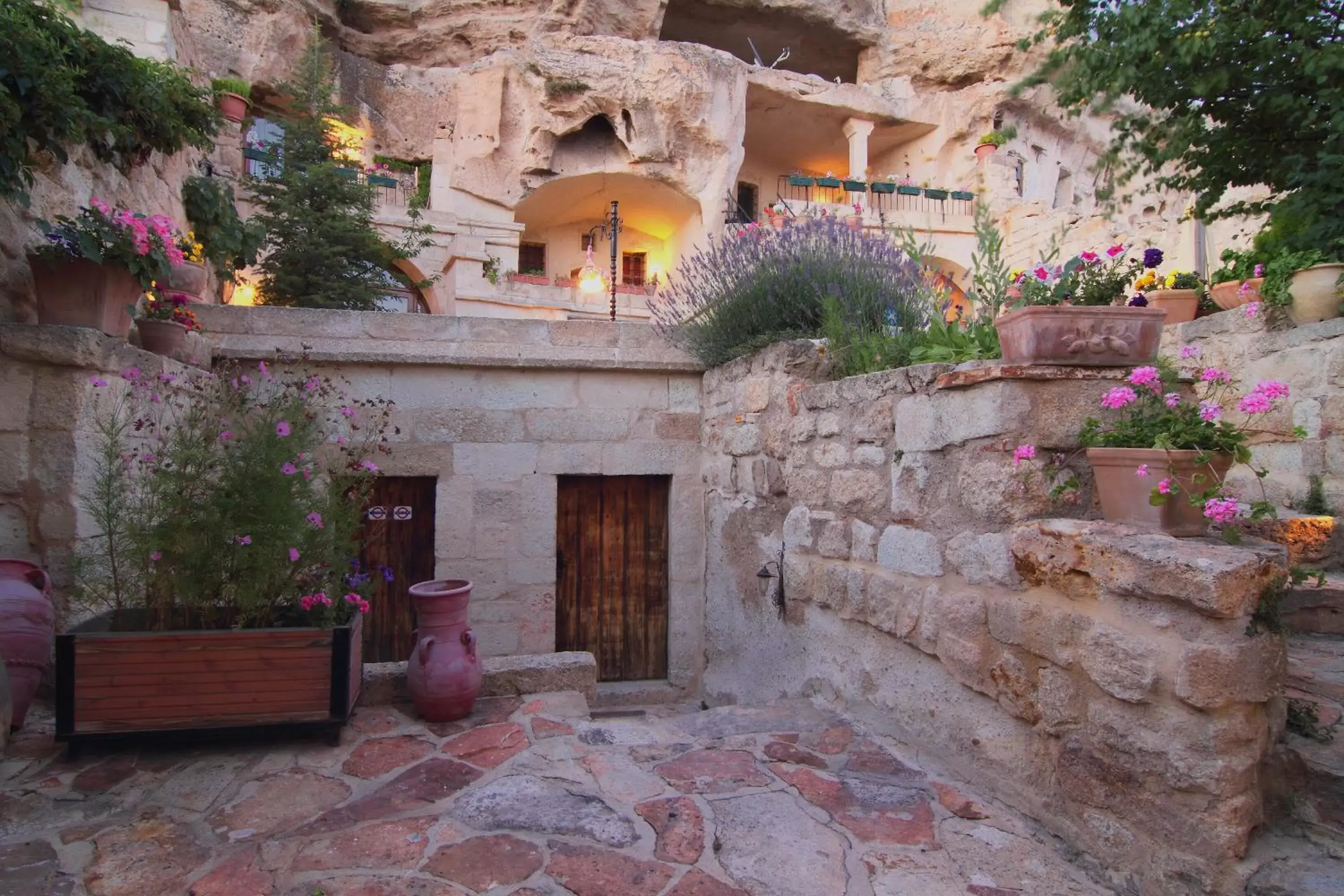 Property building in 4 Oda Cave House - Special Class Property building in 4 Oda Cave House - Special Class