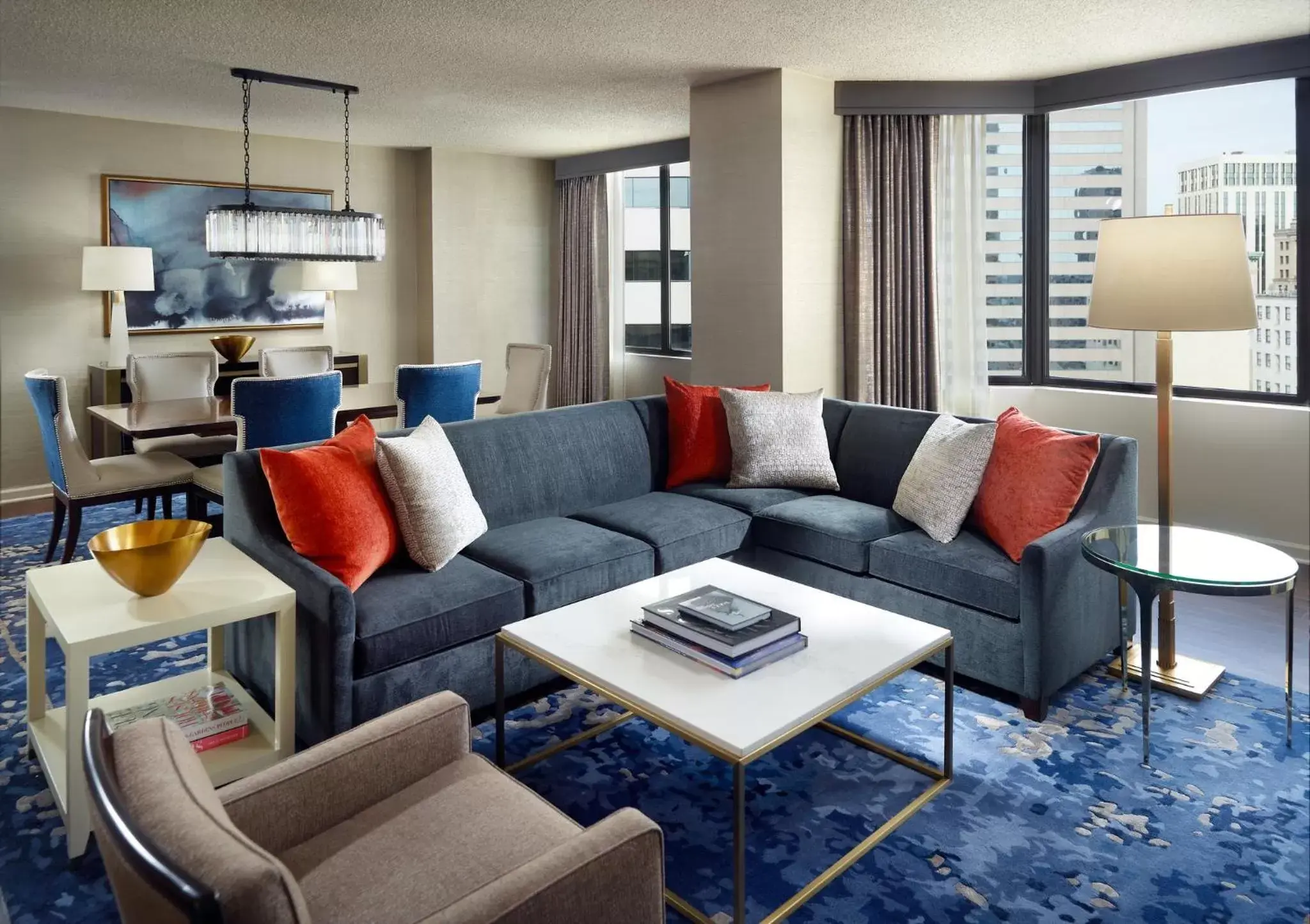 Living room, Seating Area in Omni Richmond Hotel