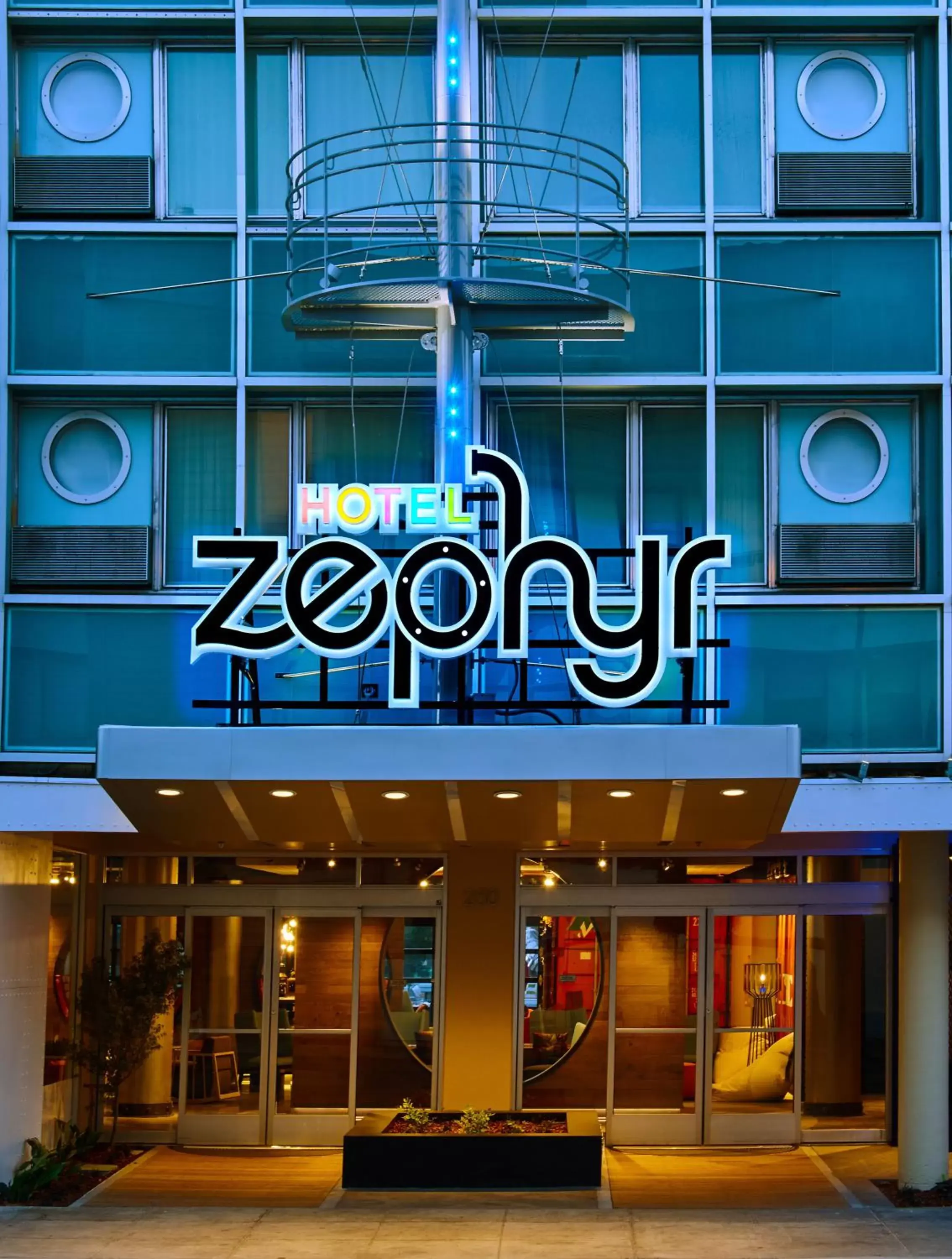 Facade/entrance in Hotel Zephyr San Francisco