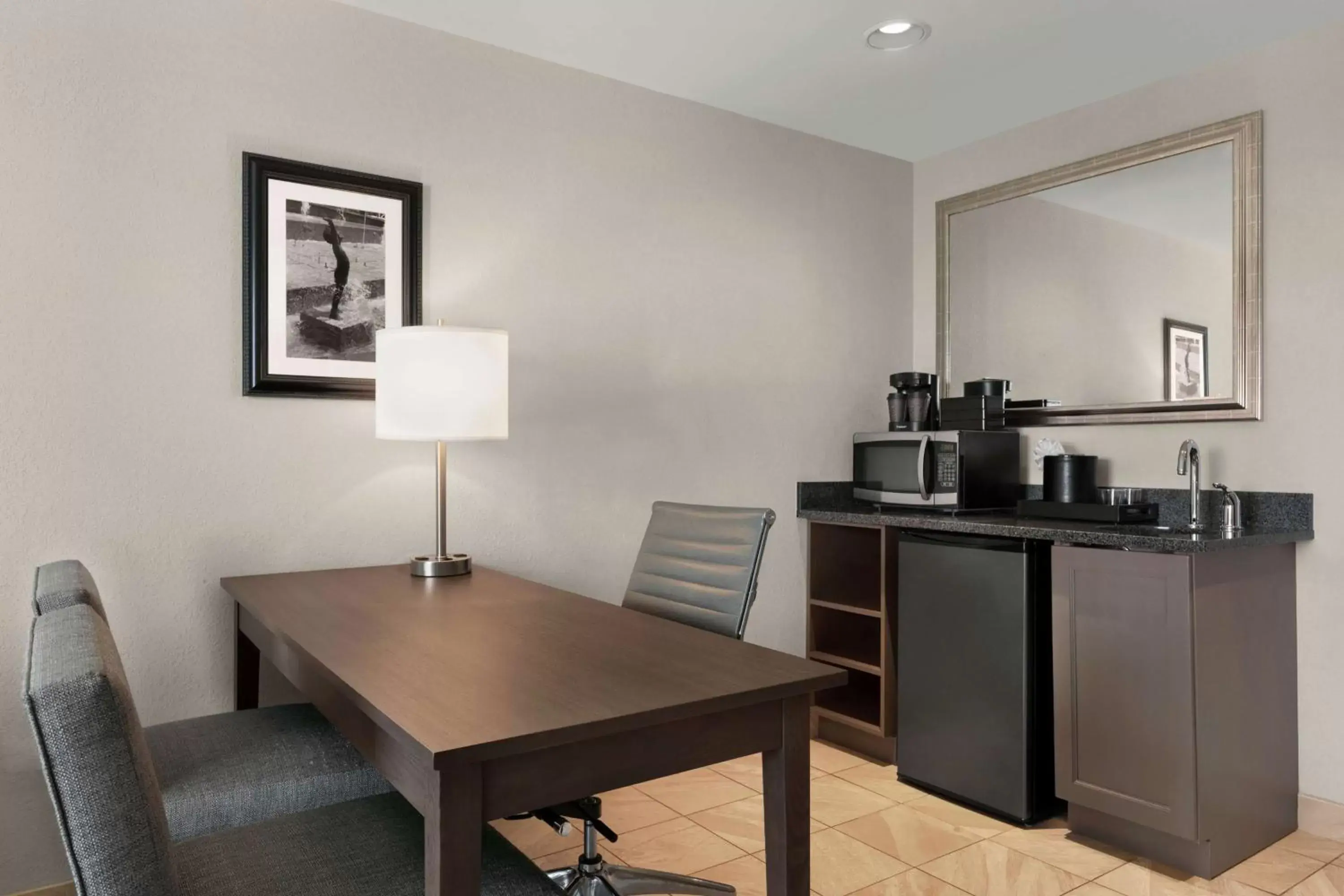 Suite with Two Queen Beds and Roll-in Shower - Mobility and Hearing Access in Embassy Suites Charlotte/Ayrsley Suite with Two Queen Beds and Roll-in Shower - Mobility and Hearing Access in Embassy Suites Charlotte/Ayrsley