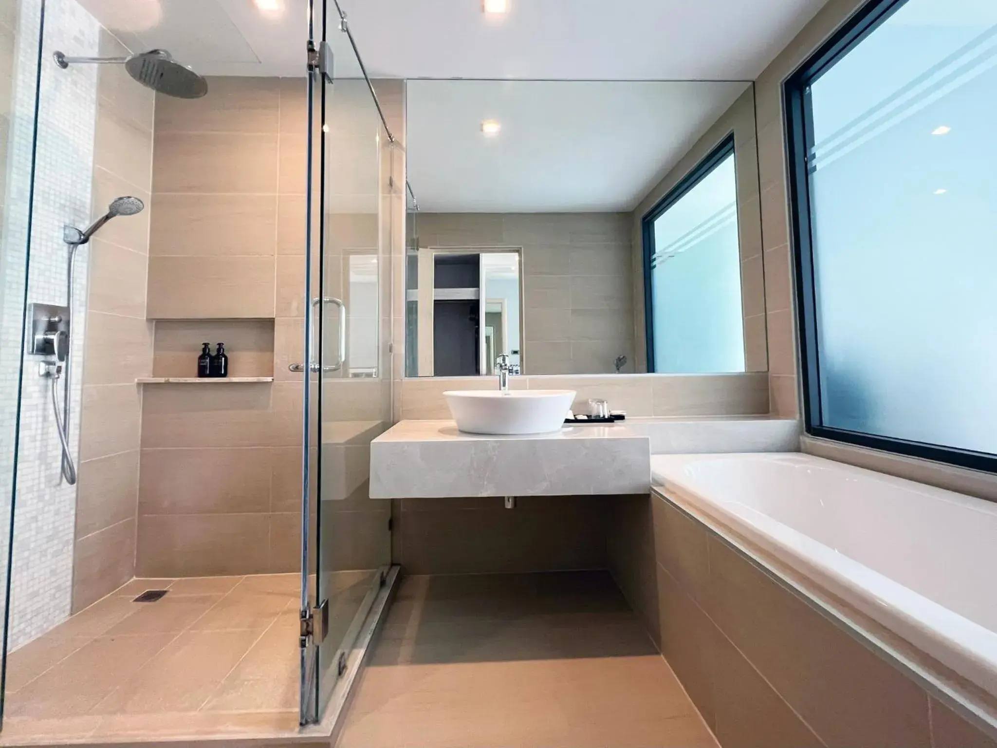 Shower in Seabed Grand Hotel Phuket - SHA Extra Plus Shower in Seabed Grand Hotel Phuket - SHA Extra Plus