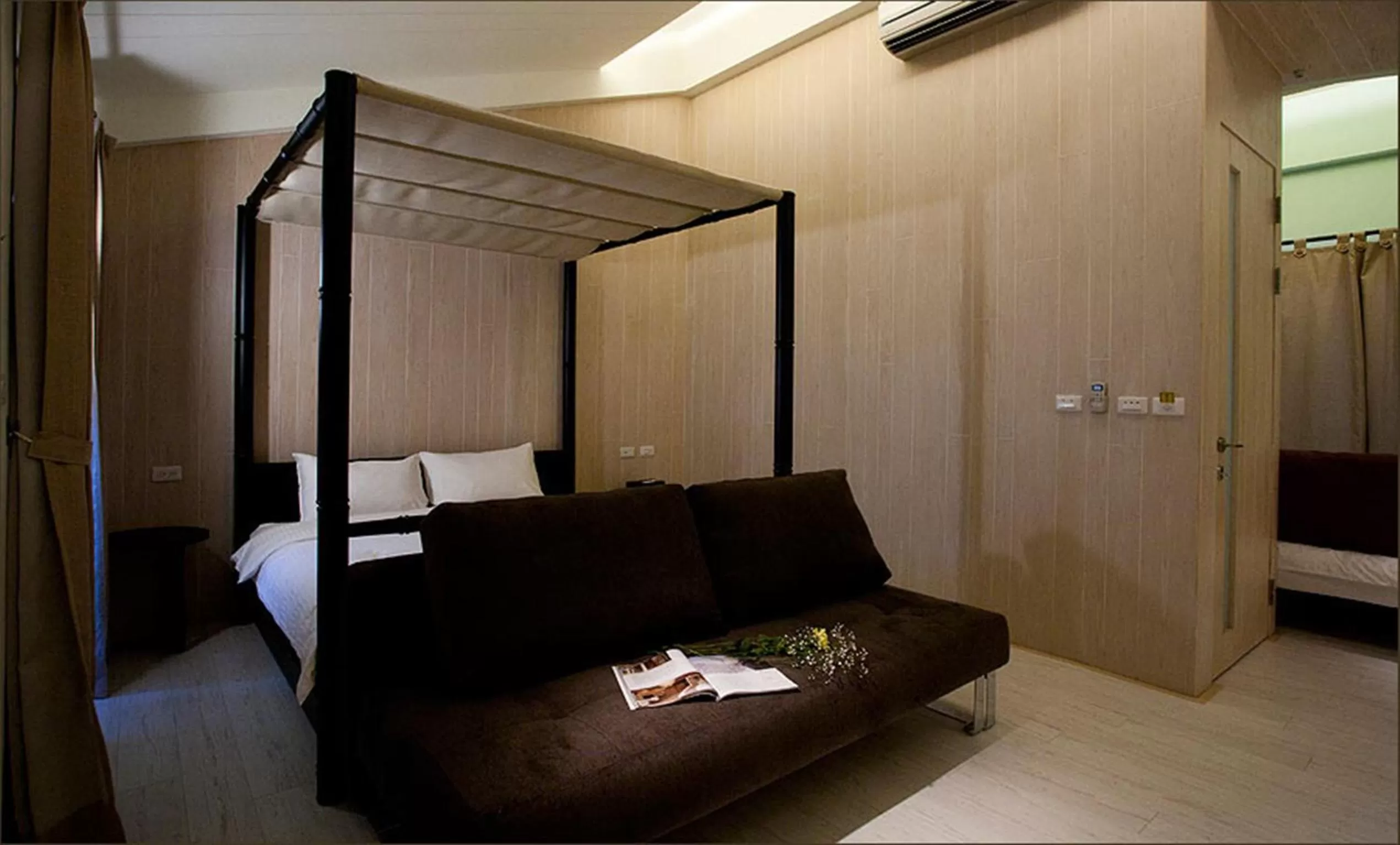 Seating Area in Pisces06