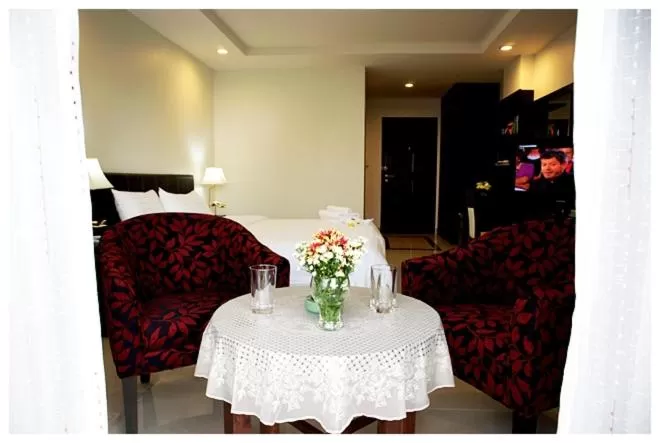 Seating area in soi2inn