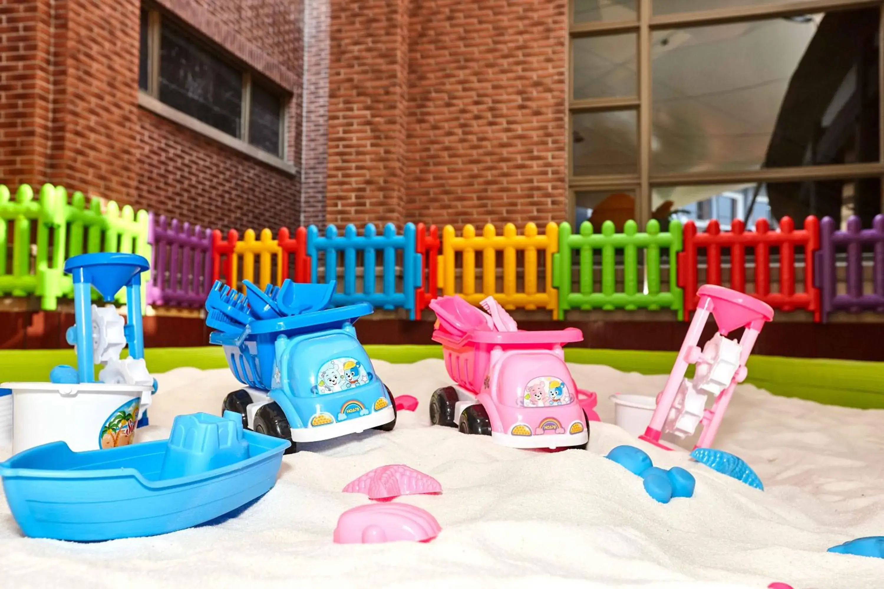 Children play ground in Tongli Lakeview Hotel