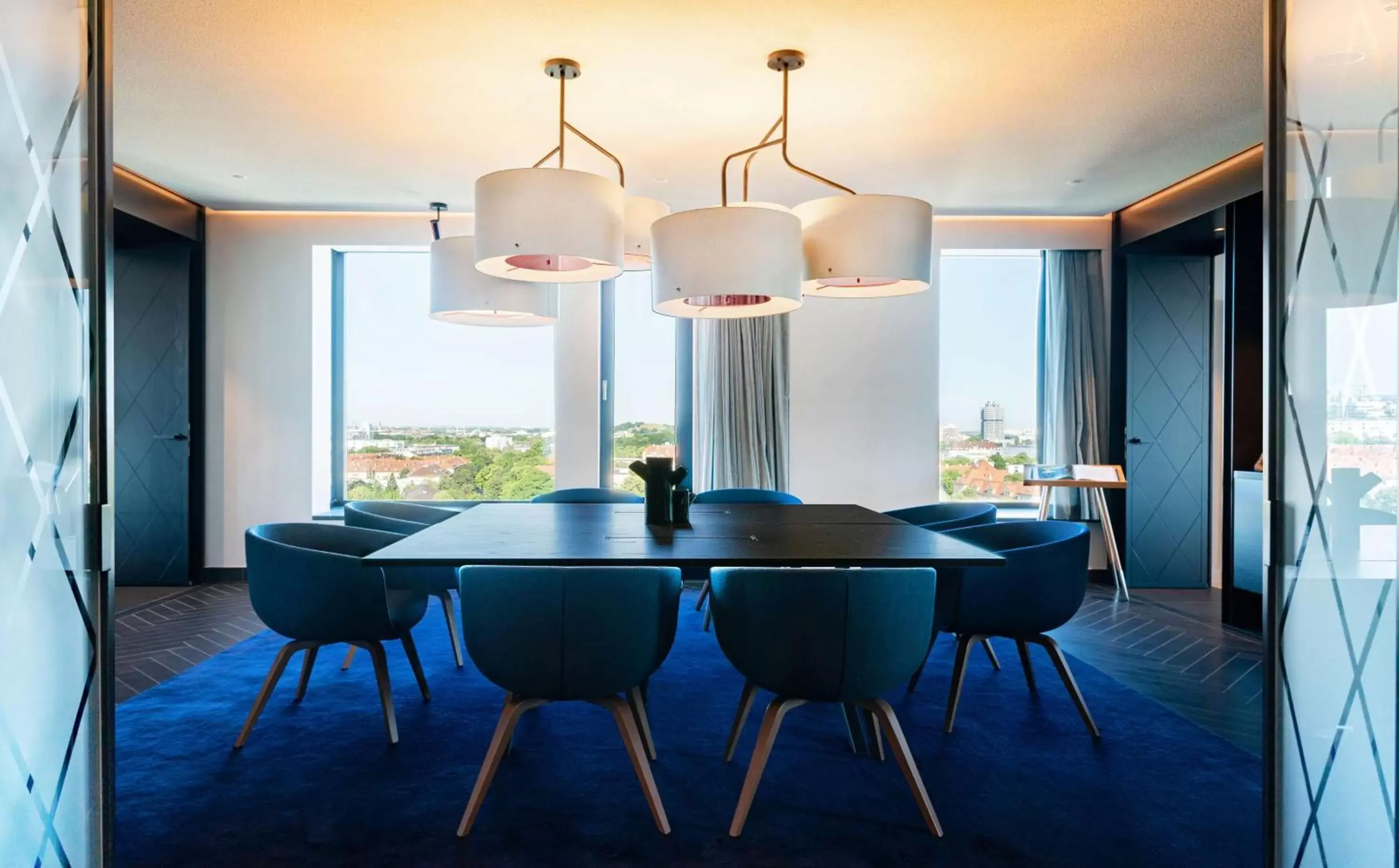 Photo of the whole room, Dining Area in Andaz Munich Schwabinger Tor - a concept by Hyatt