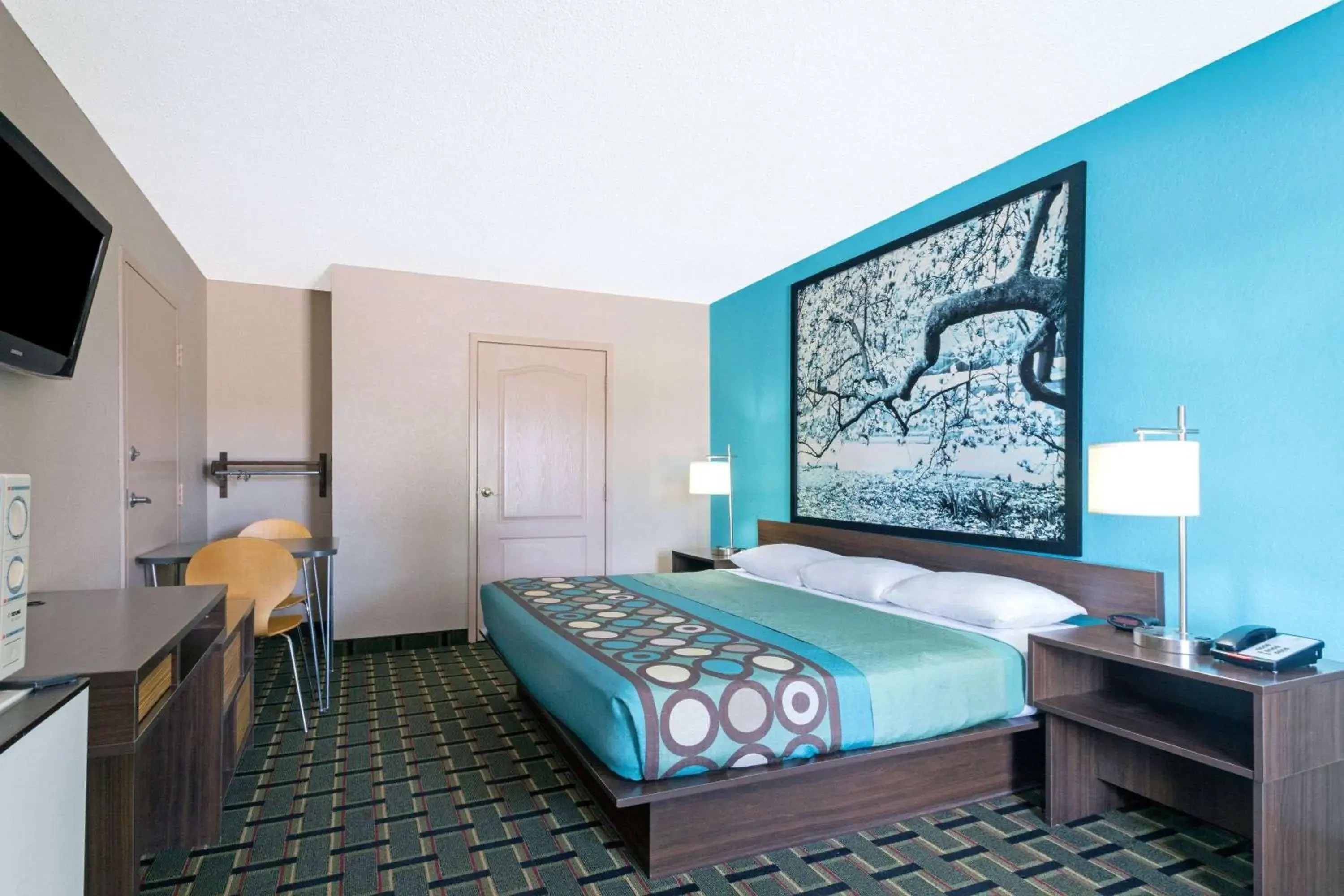 Photo of the whole room, Bed in Super 8 by Wyndham Brunswick/South