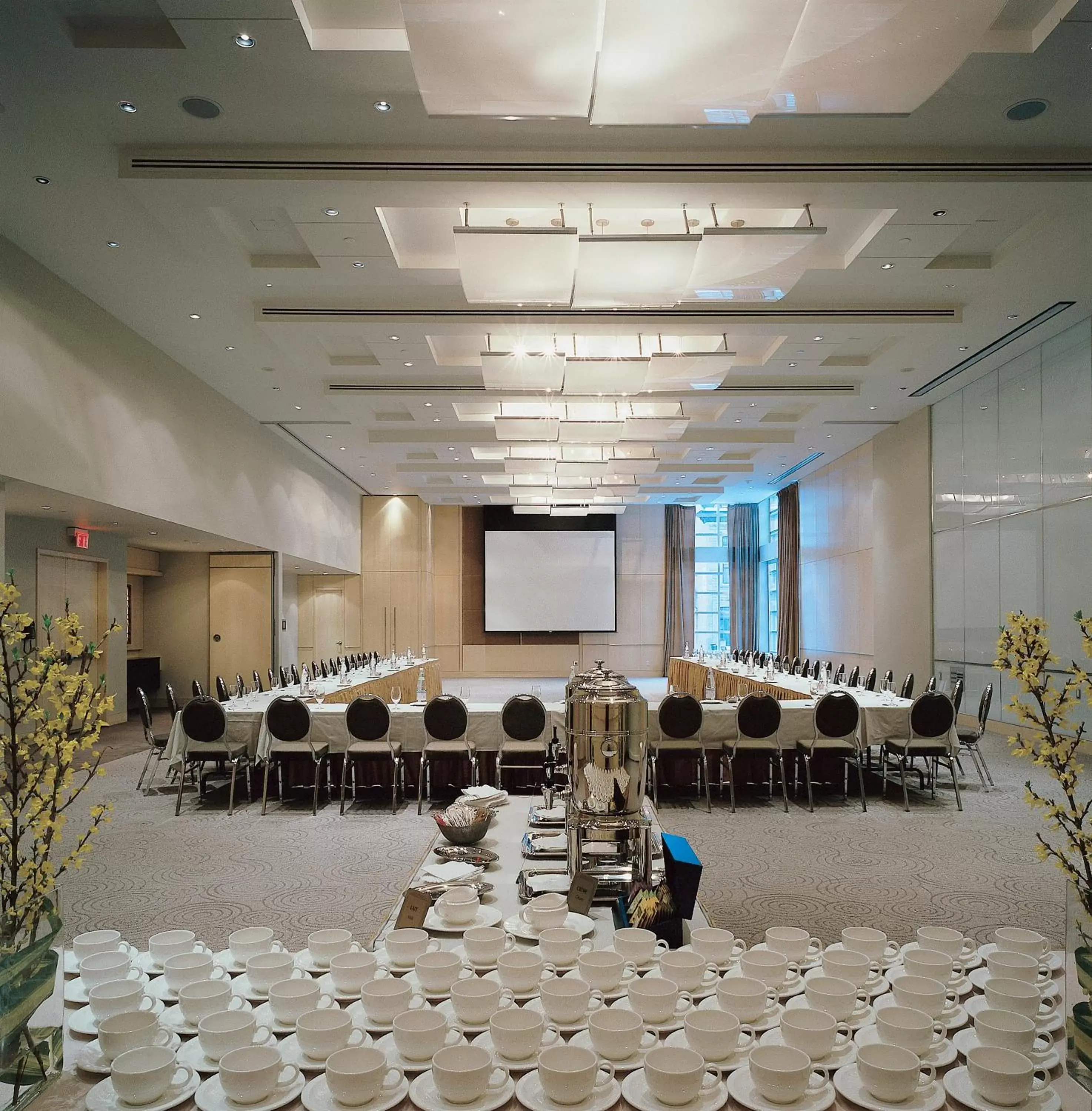 Business facilities in Sofitel Montreal Golden Mile