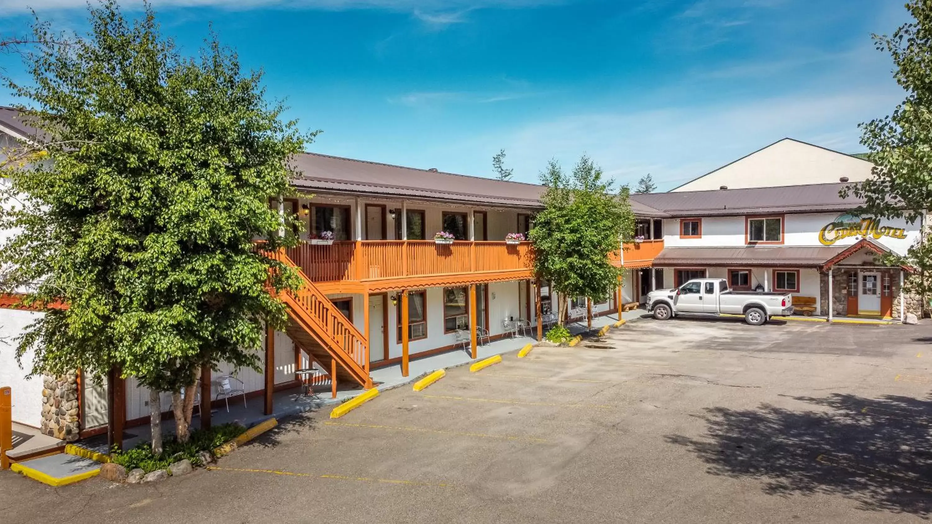 Property Building in Cedar Motel