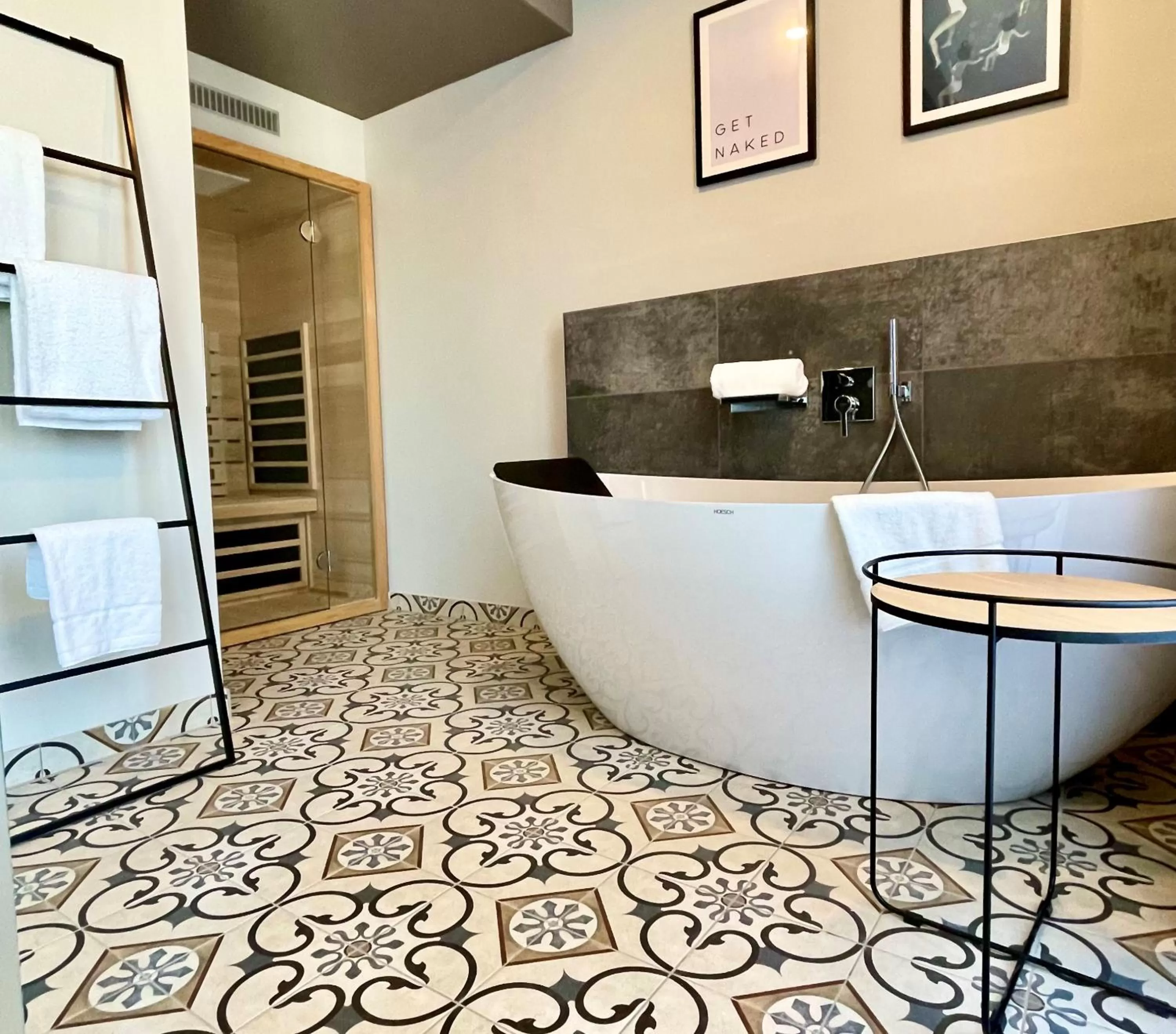 Bathroom in zeitwohnhaus SUITE-HOTEL & SERVICED APARTMENTS