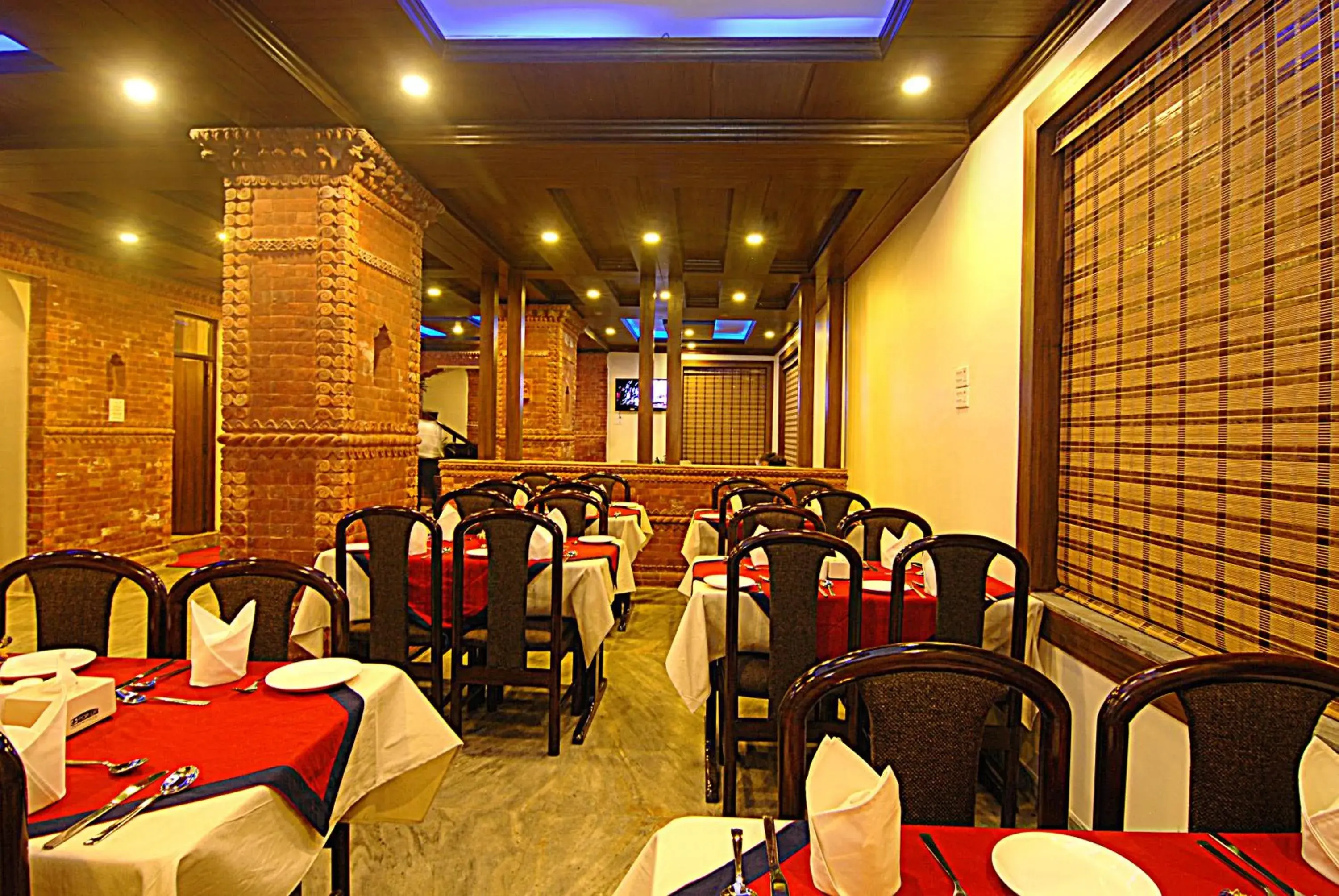 Restaurant/Places to Eat in Hotel Buddha