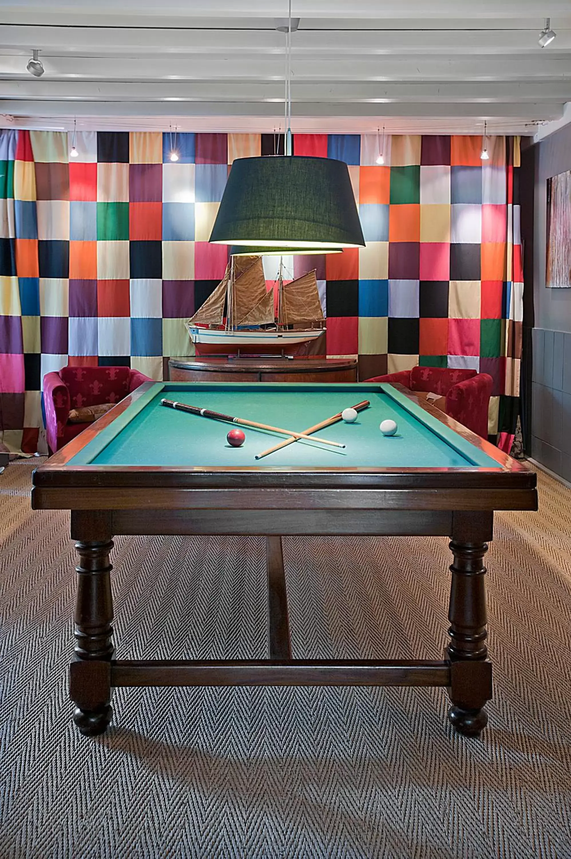 Billiard, Billiards in Hotel de Charme Le Sud Bretagne