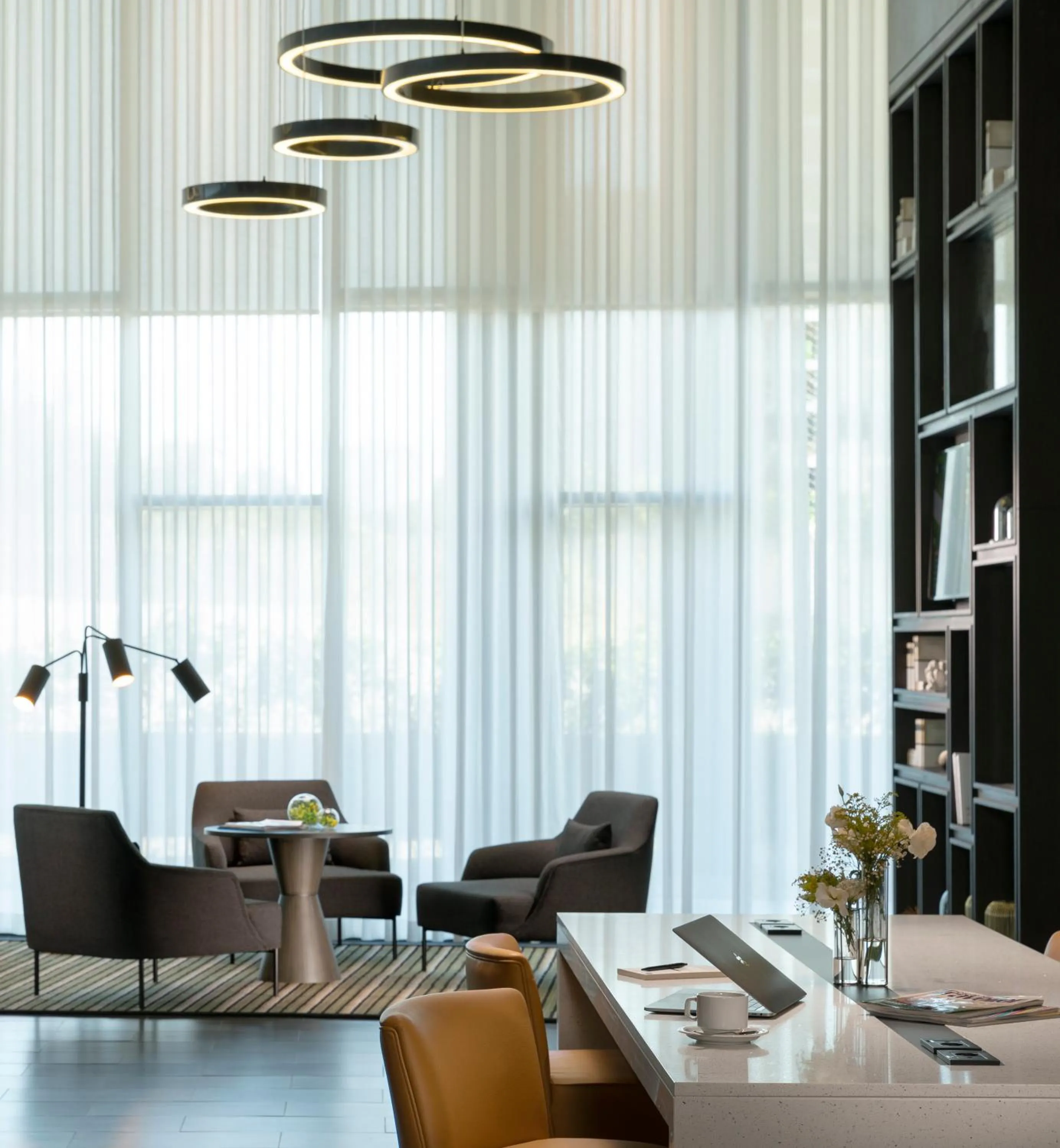 Business facilities in Centro Westside by Rotana