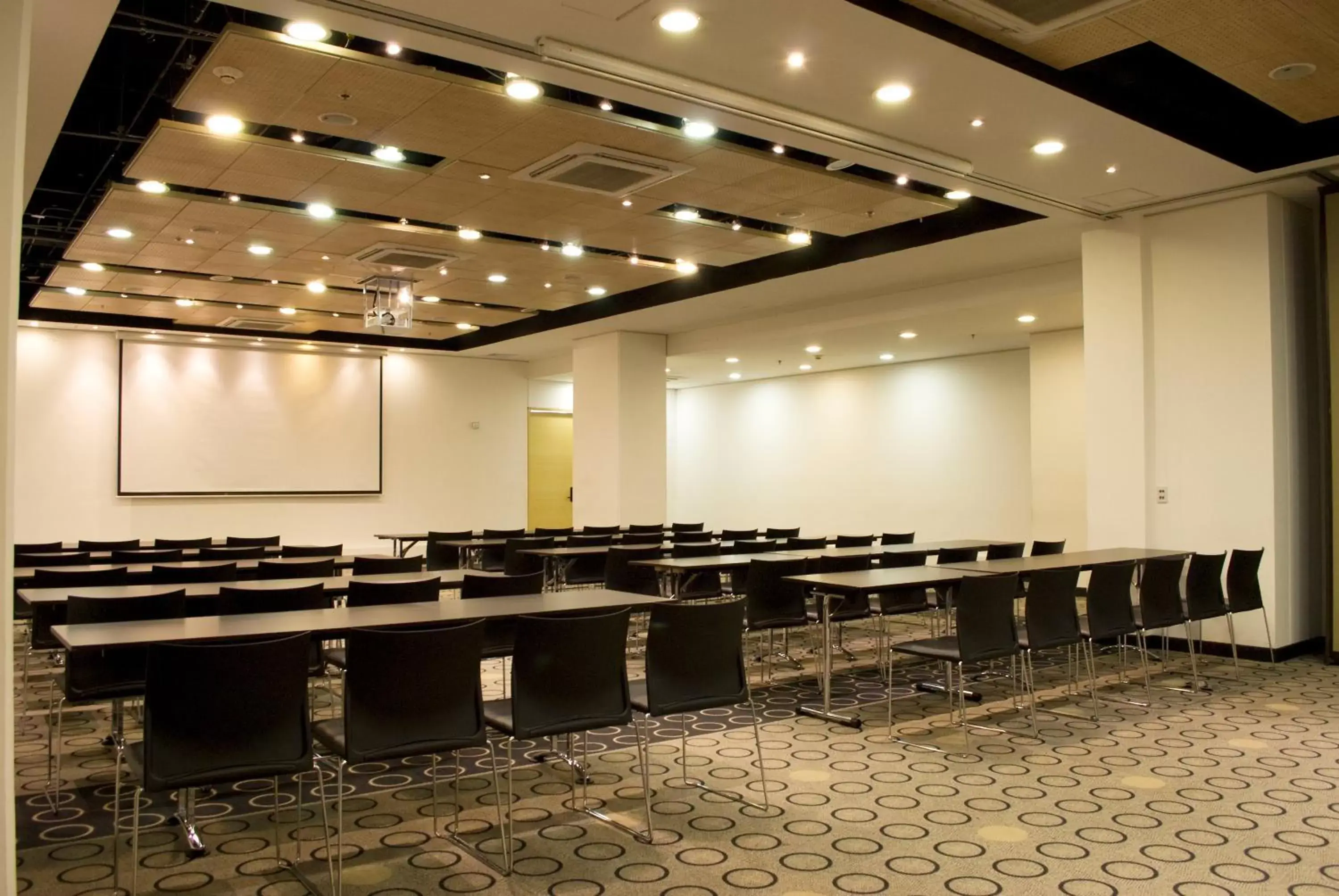 Banquet/Function facilities in Wyndham Bogota