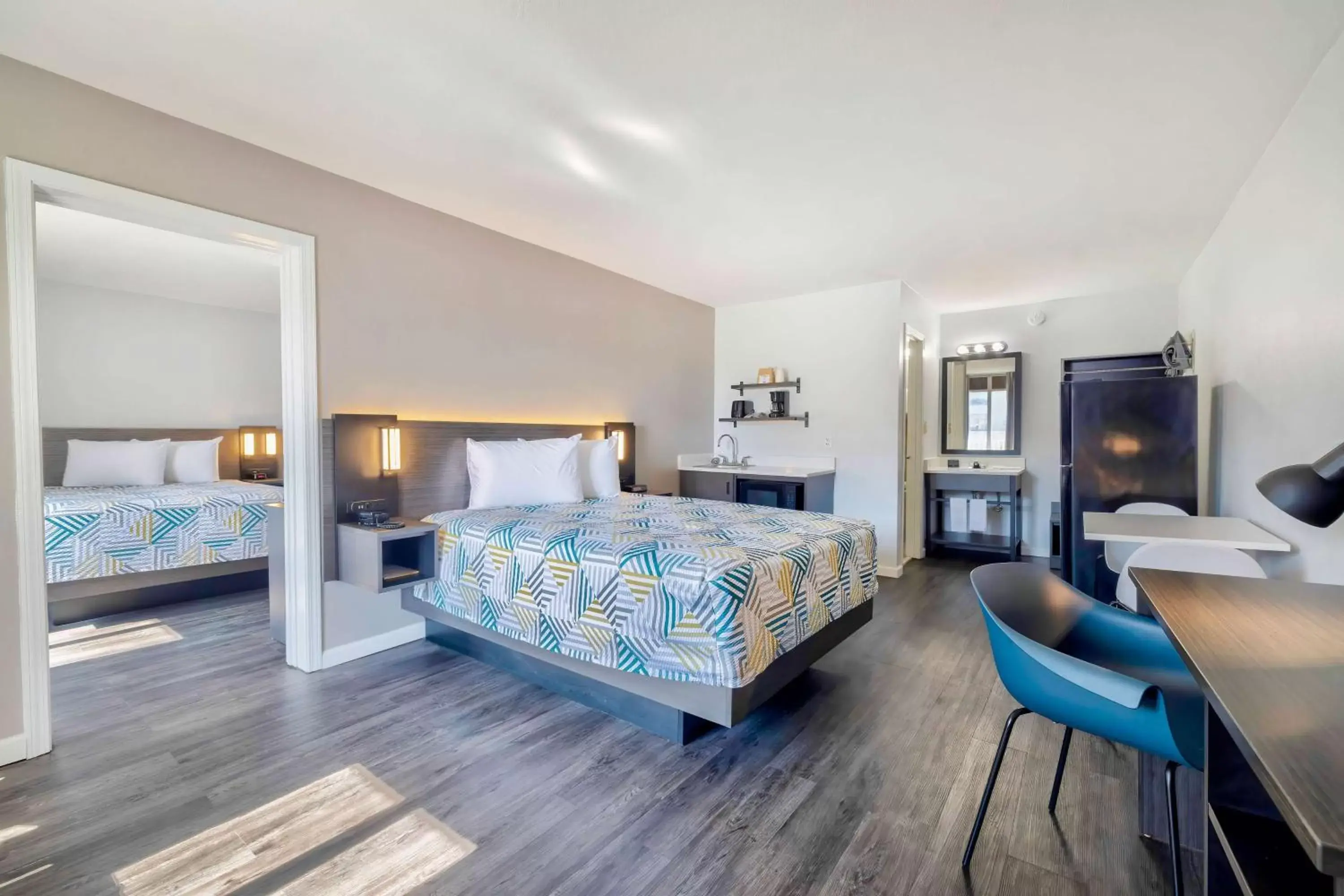 Bed in Studio 6 Effingham, IL Bed in Studio 6 Effingham, IL