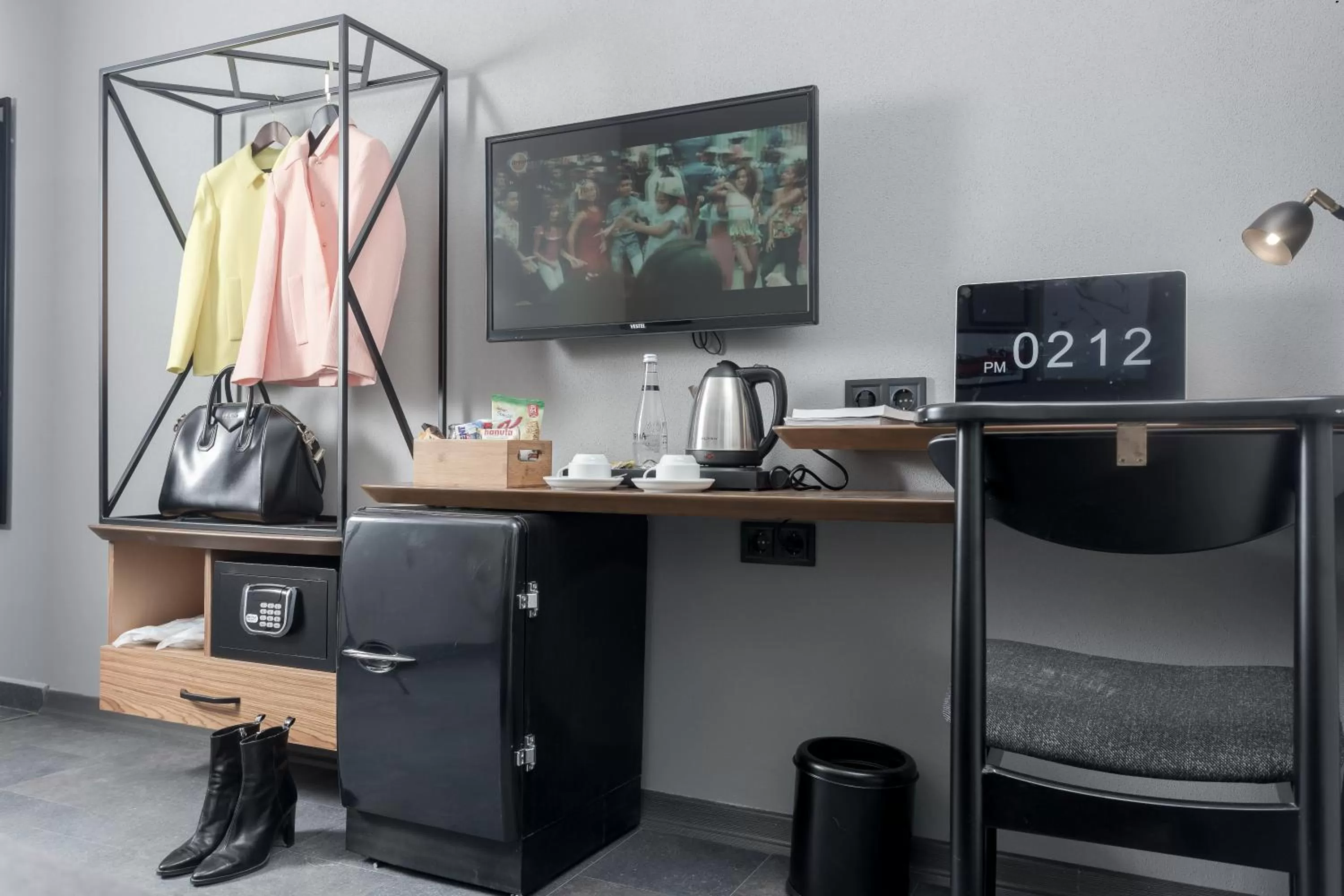 Photo of the whole room, TV/Entertainment Center in Hotel Cinnah
