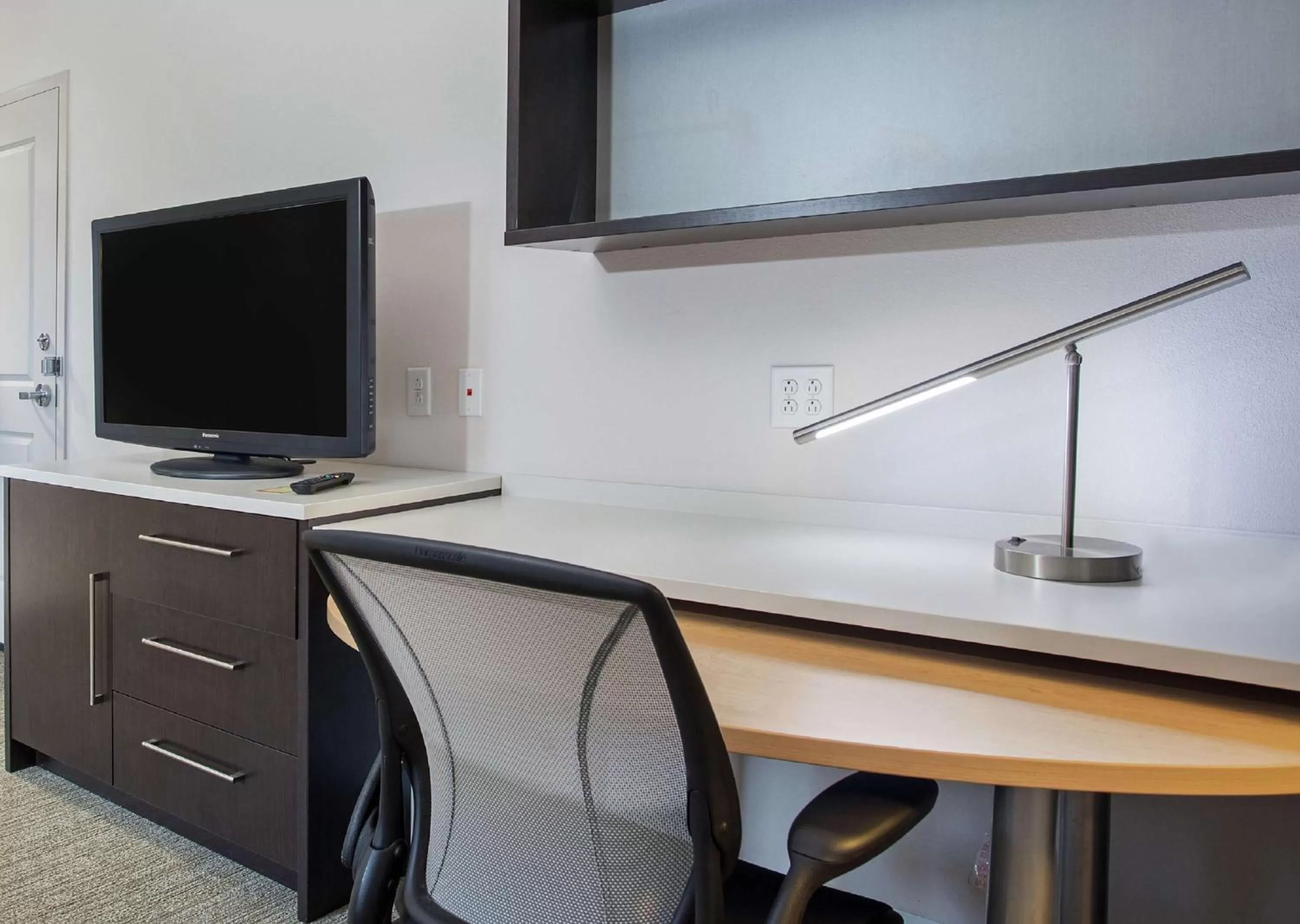 Queen Studio - Mobility and Hearing Access/Non-Smoking in Home2 Suites Nashville Airport