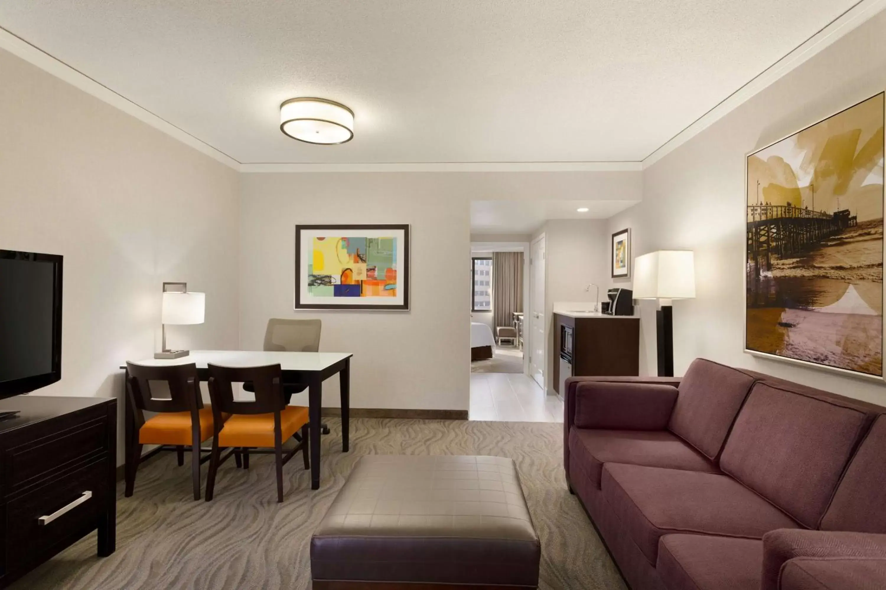 Bed, Seating Area in Embassy Suites by Hilton Irvine Orange County Airport