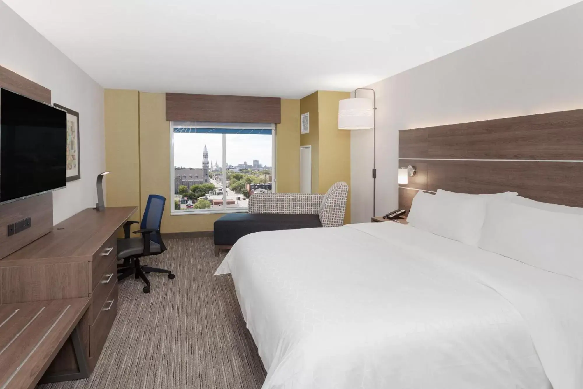 Holiday Inn Express & Suites - Ottawa Downtown East, an IHG Hotel