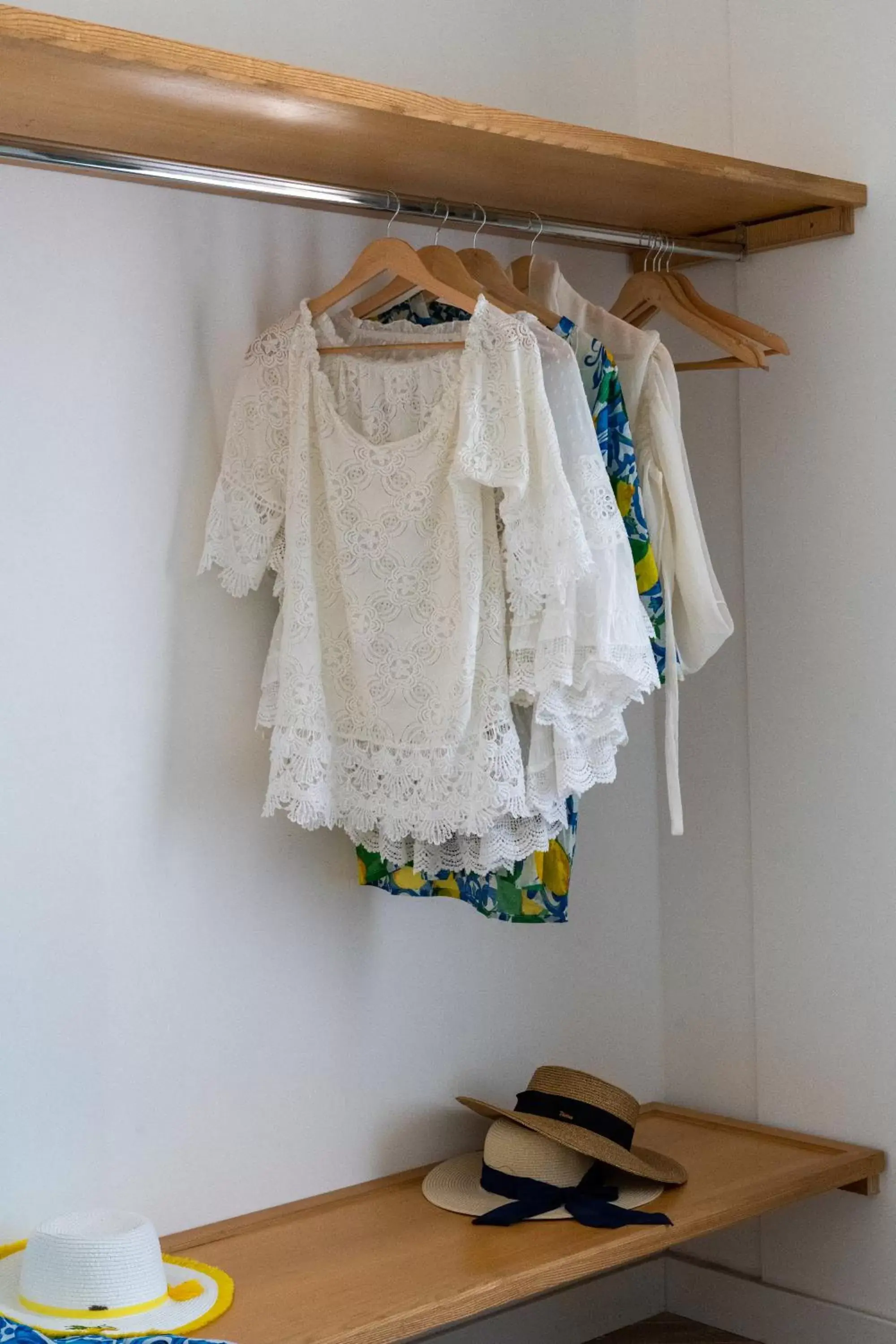 wardrobe in Villa Costanza sorrento B&b