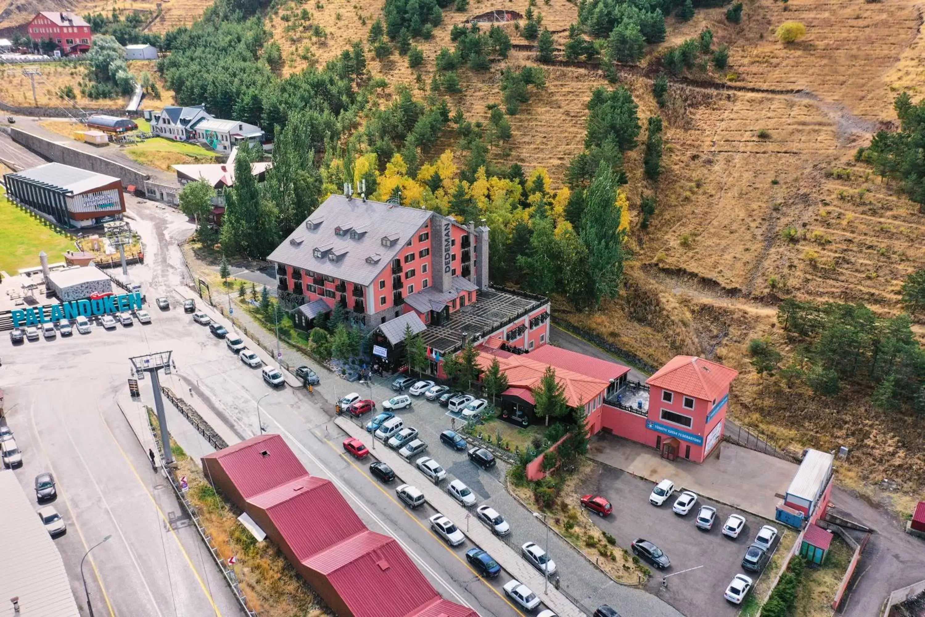 Property building, Bird's-eye View in Dedeman Palandoken Ski Lodge Hotel