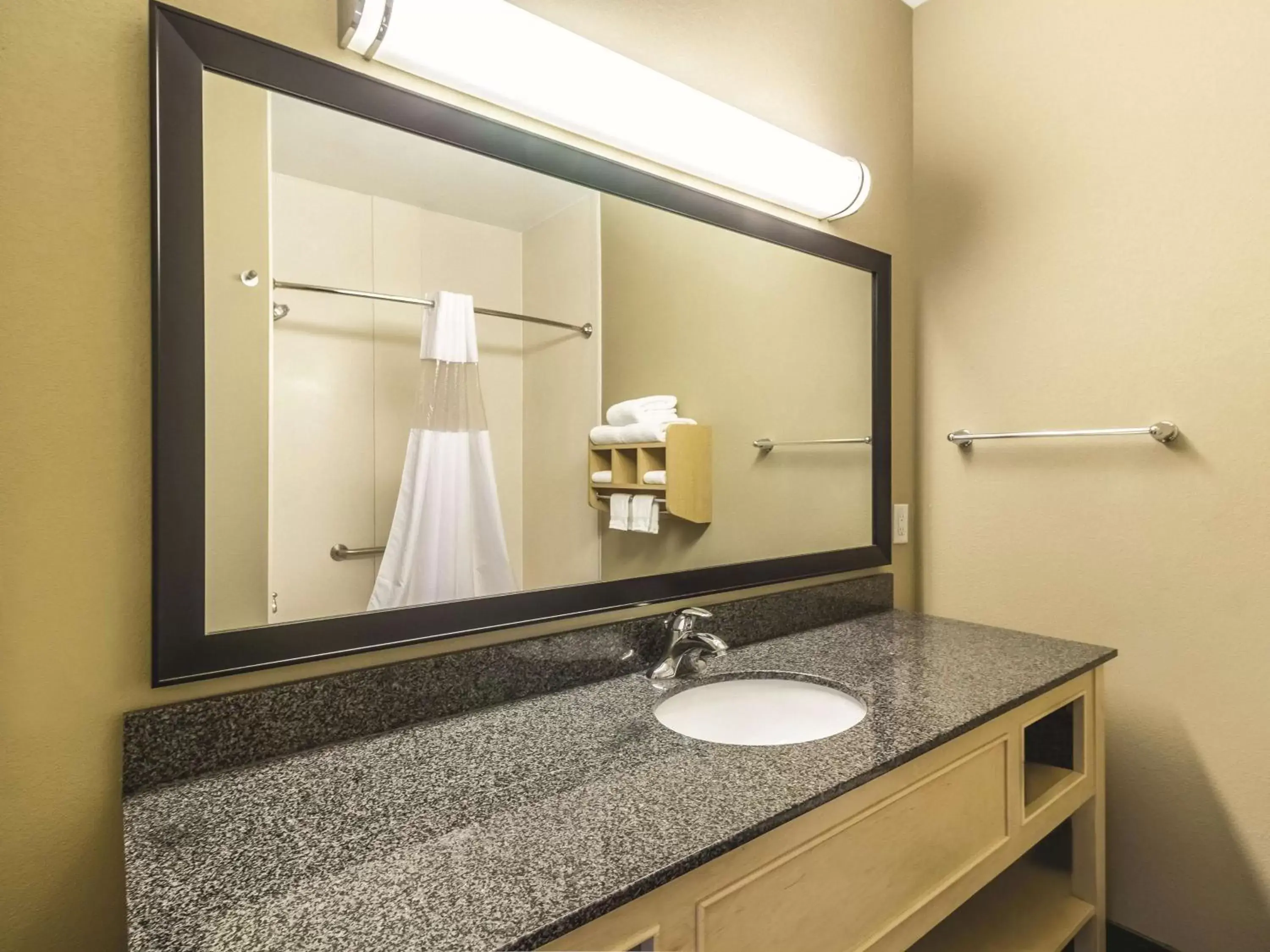 Photo of the whole room, Bathroom in La Quinta by Wyndham Fargo-Medical Center