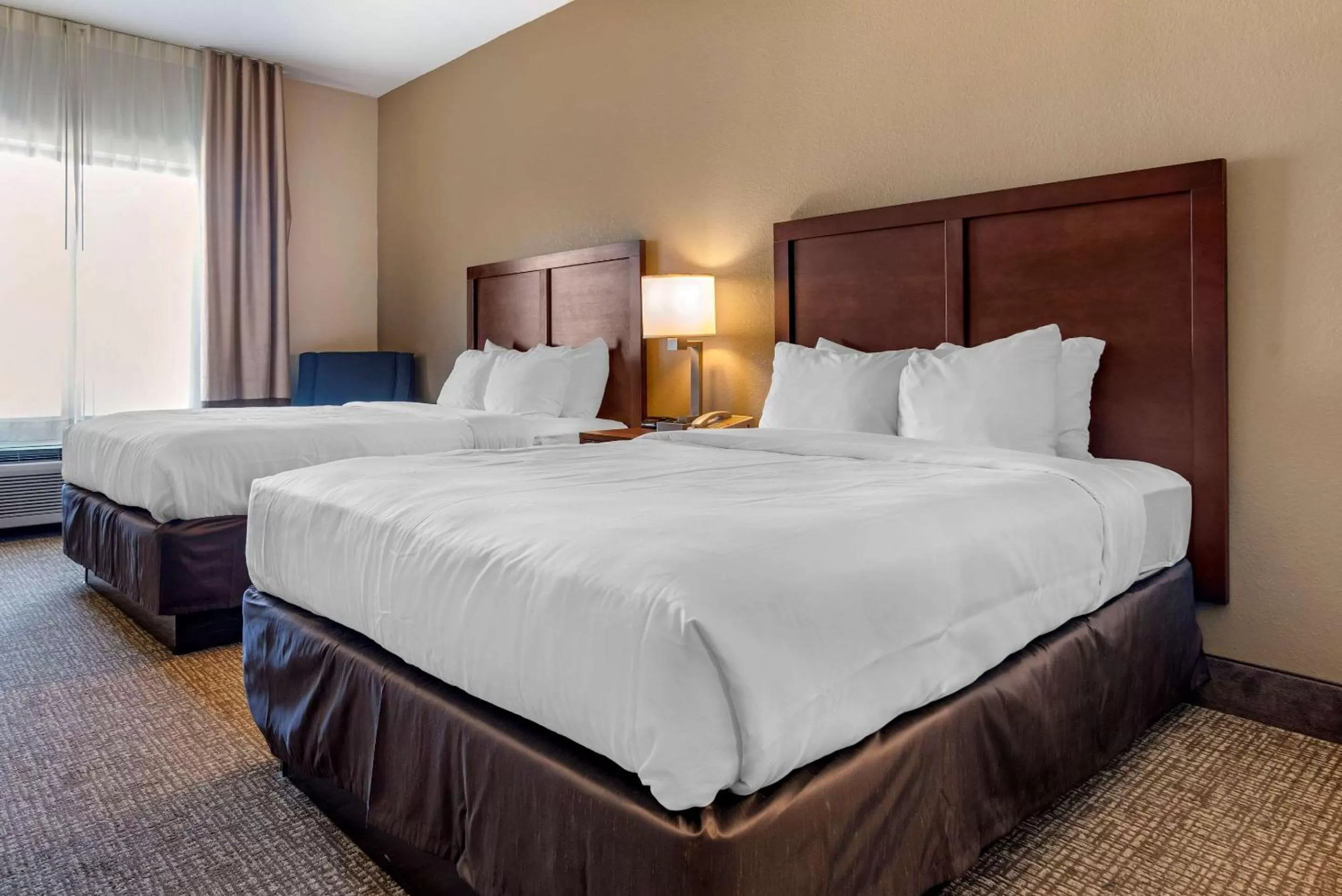 Photo of the whole room, Bed in Comfort Inn & Suites Clinton - Jackson West