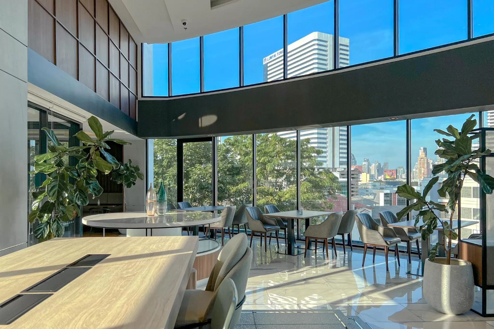 Lobby or reception in Amanta Hotel & Residence Sathorn