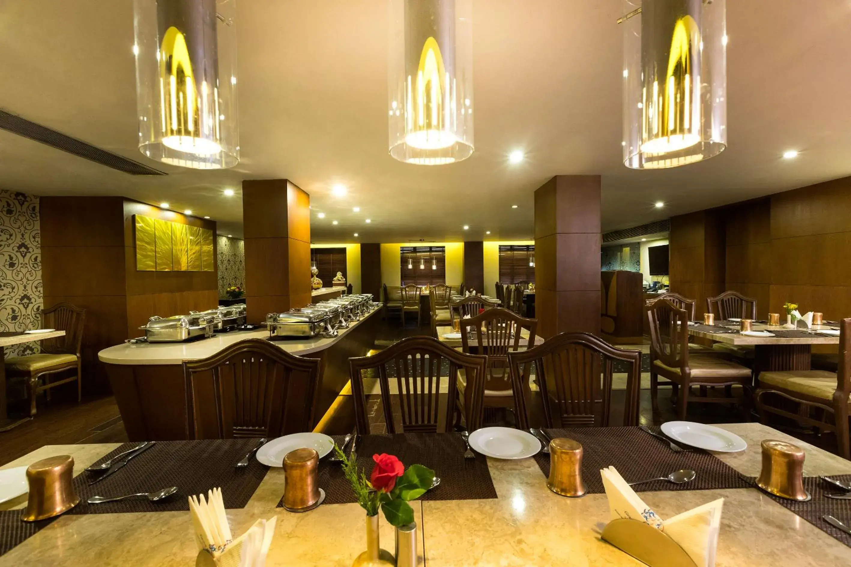 Restaurant/Places to Eat in Hotel Grand Residence