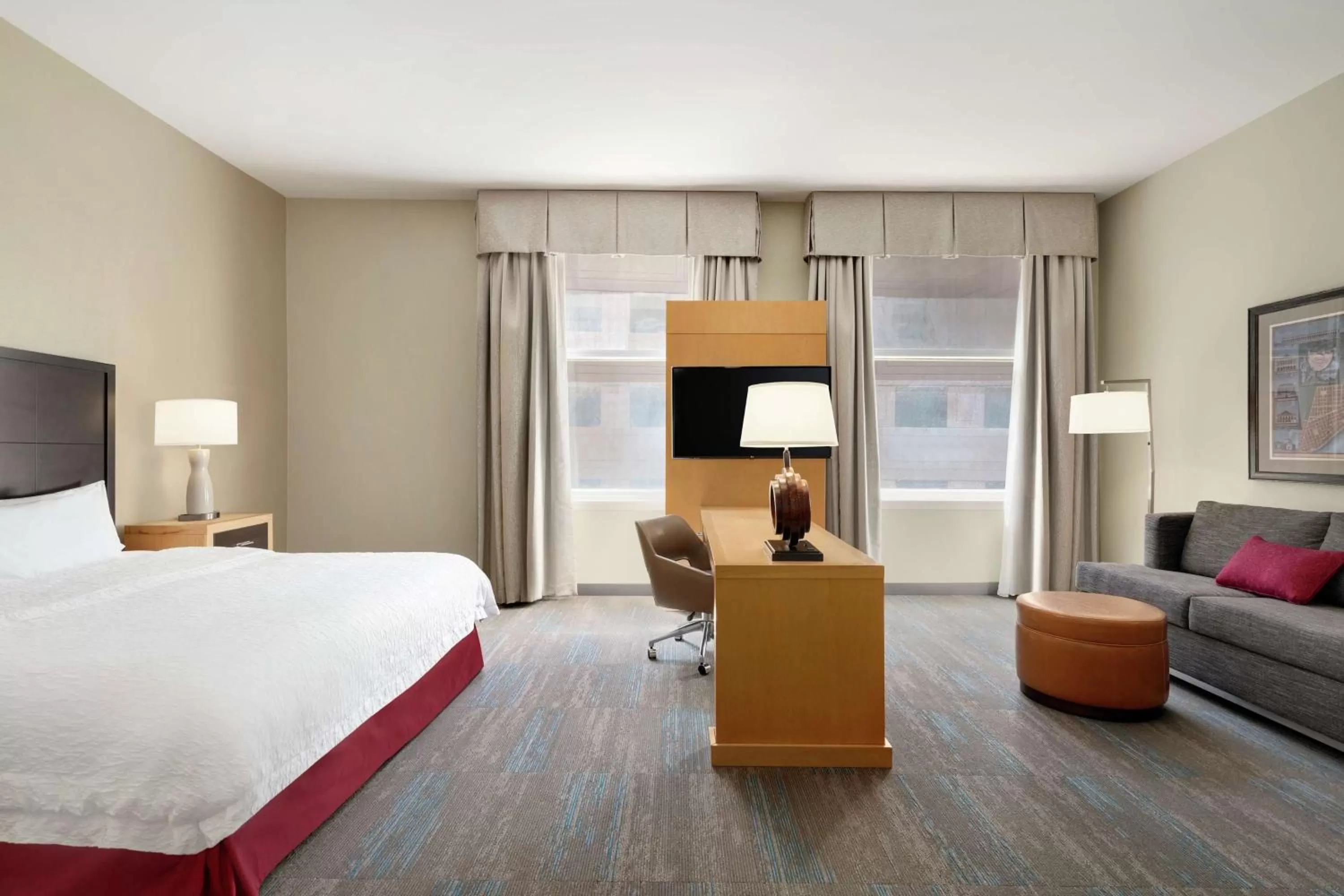 Bedroom, Bed in Hampton Inn Downtown / French Quarter Area