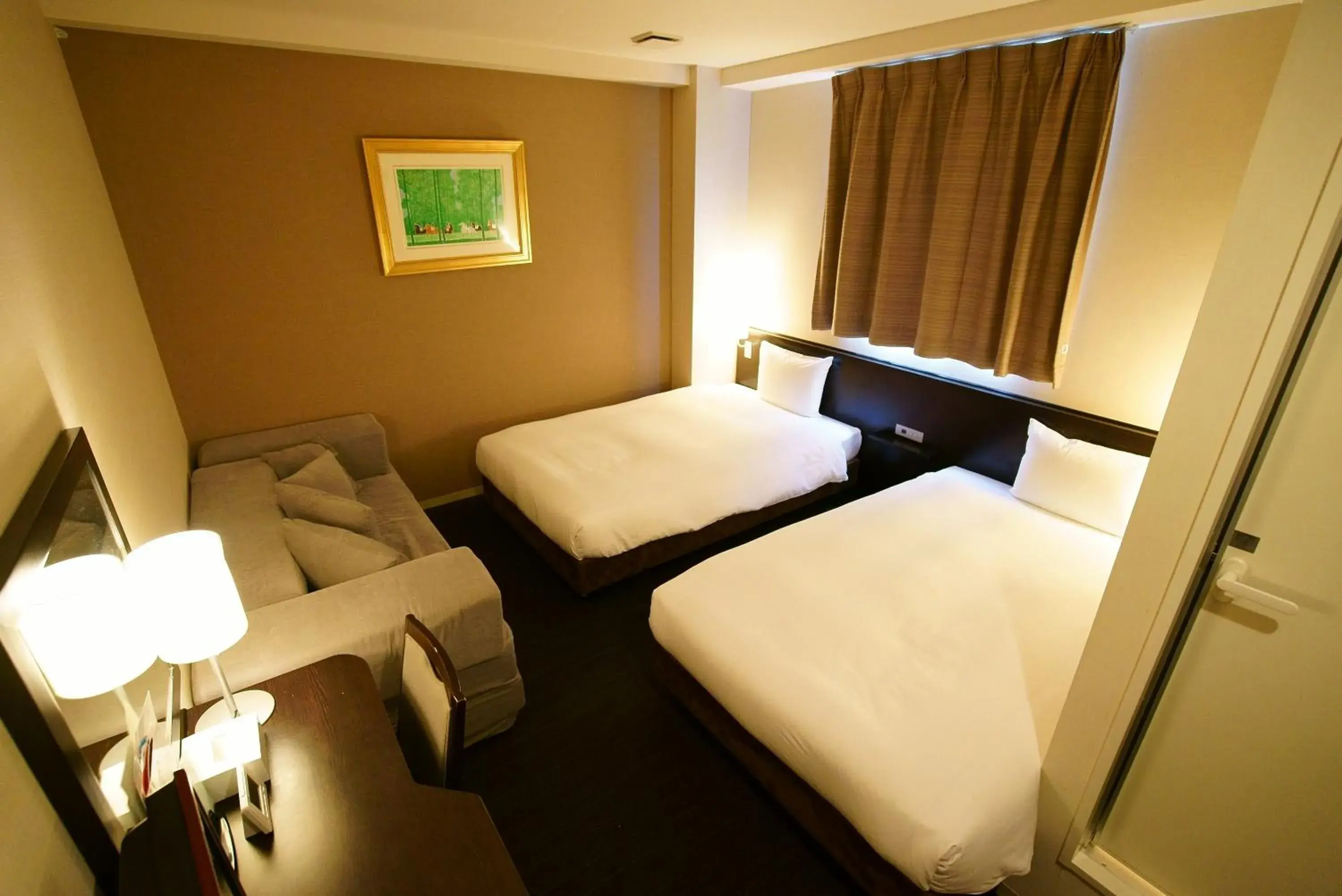 Photo of the whole room, Bed in CVS Bay Hotel