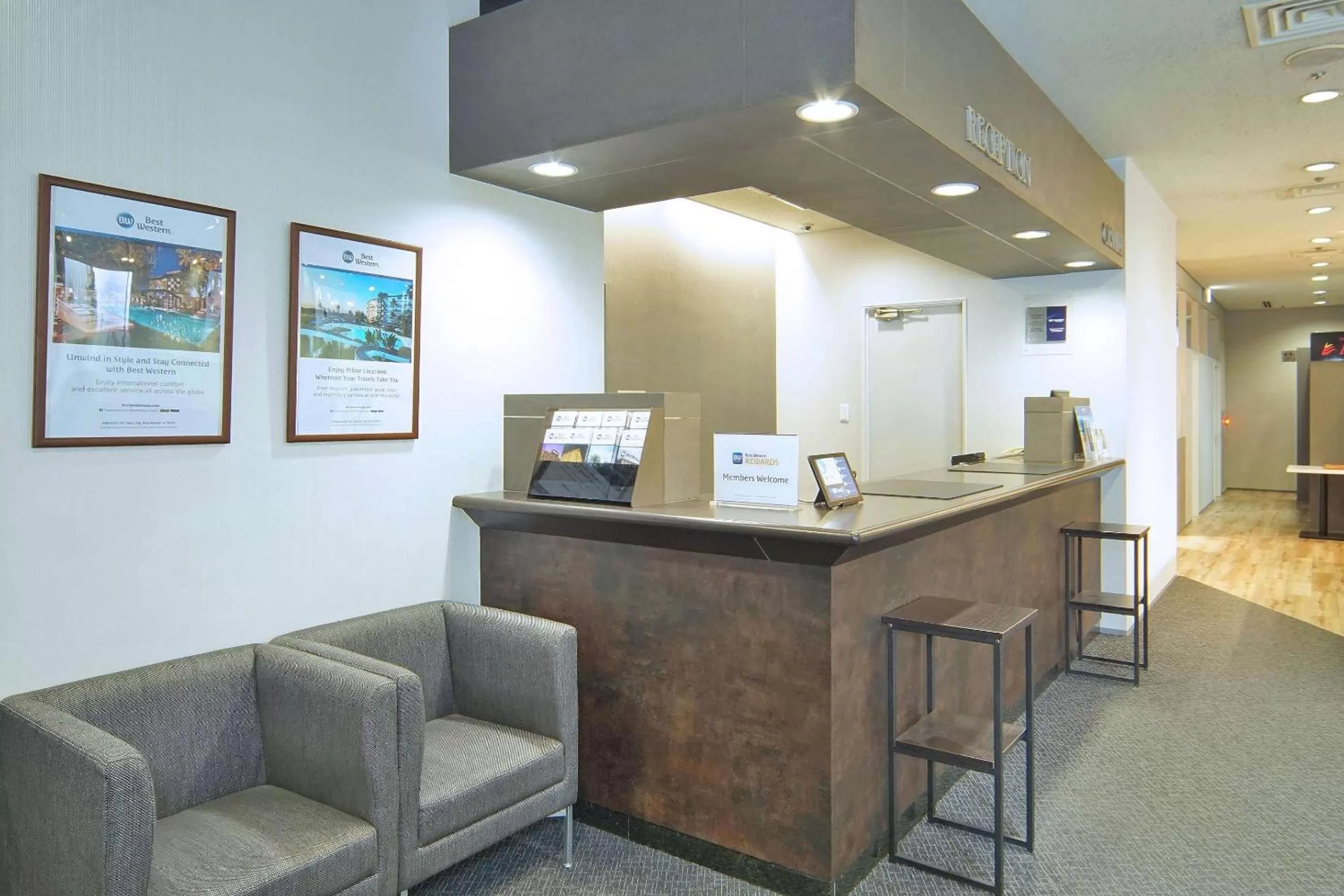 Lobby or reception in Best Western Osaka Tsukamoto