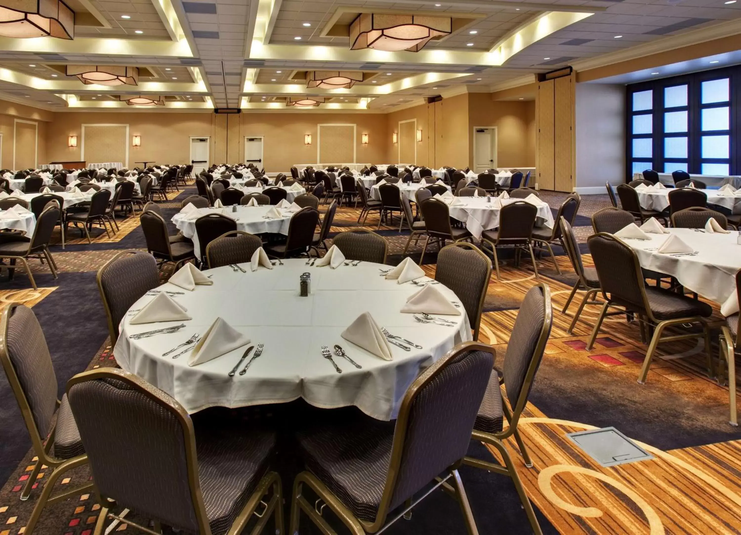 Meeting/conference room, Restaurant/Places to Eat in Hampton Inn & Suites Aberdeen