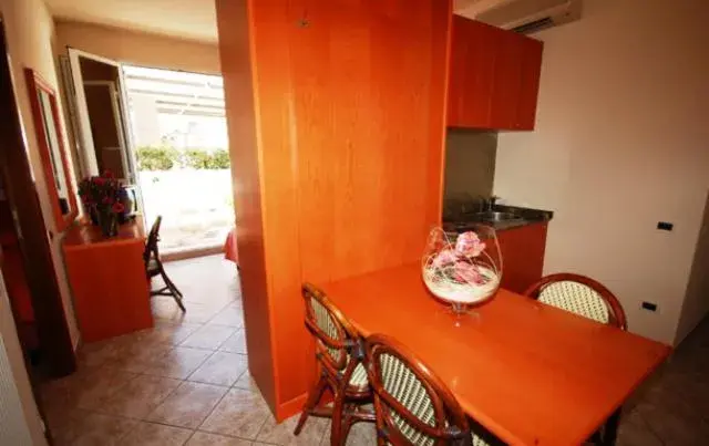 Day, Dining Area in Hotel Bella Riviera Lungomare