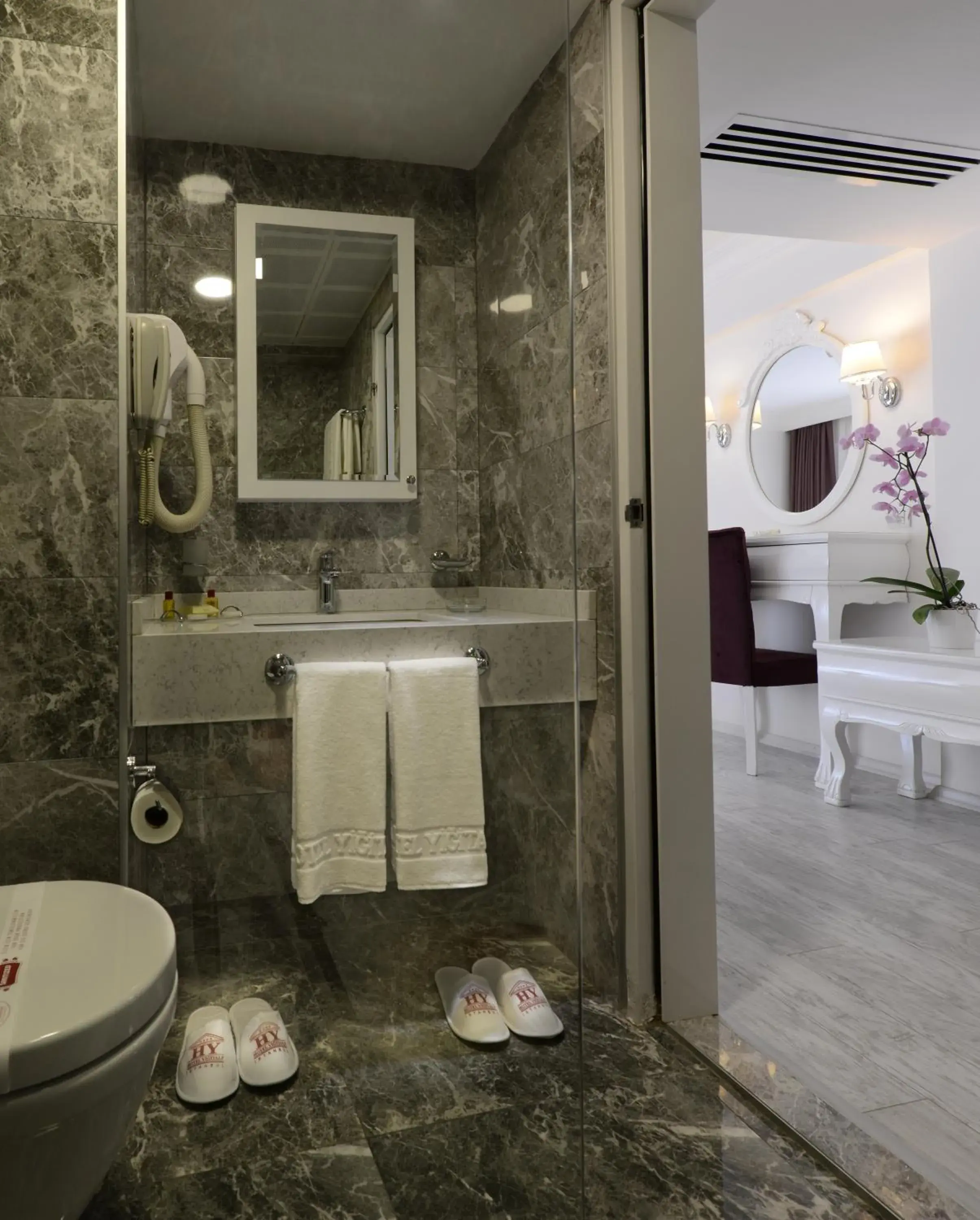 Deluxe Double Room in Hotel Yigitalp Istanbul