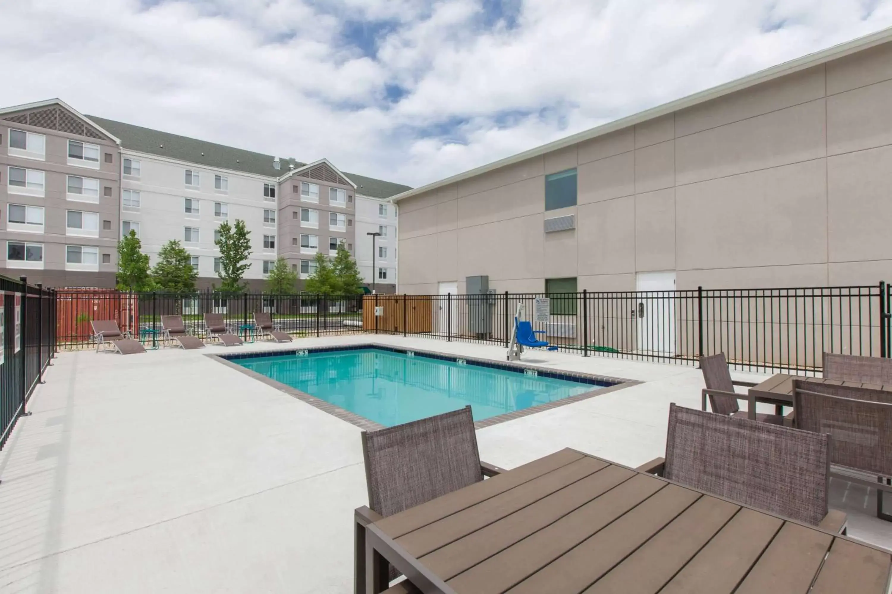 On site, Swimming Pool in Days Inn by Wyndham Baton Rouge Airport