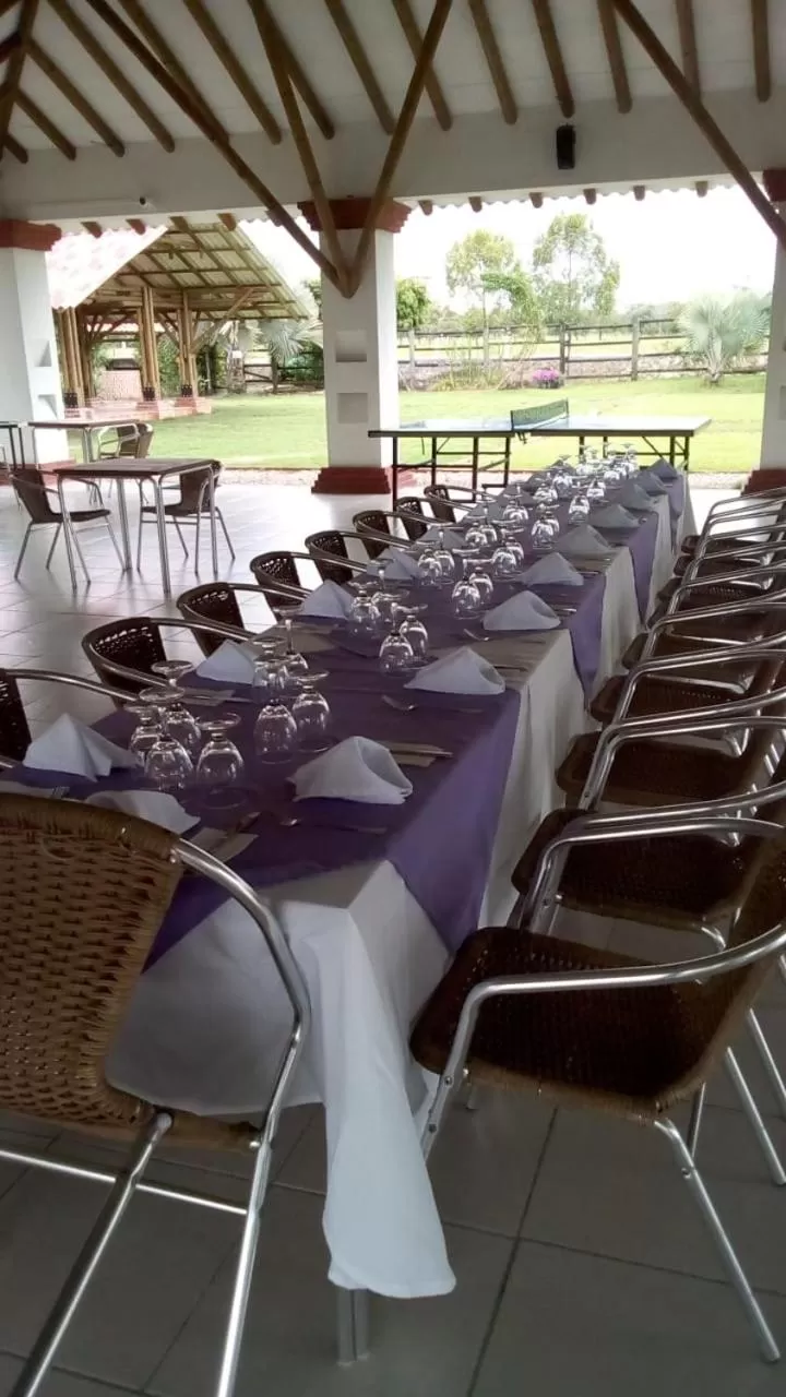 Restaurant/Places to Eat in Brizantha Hotel Campestre