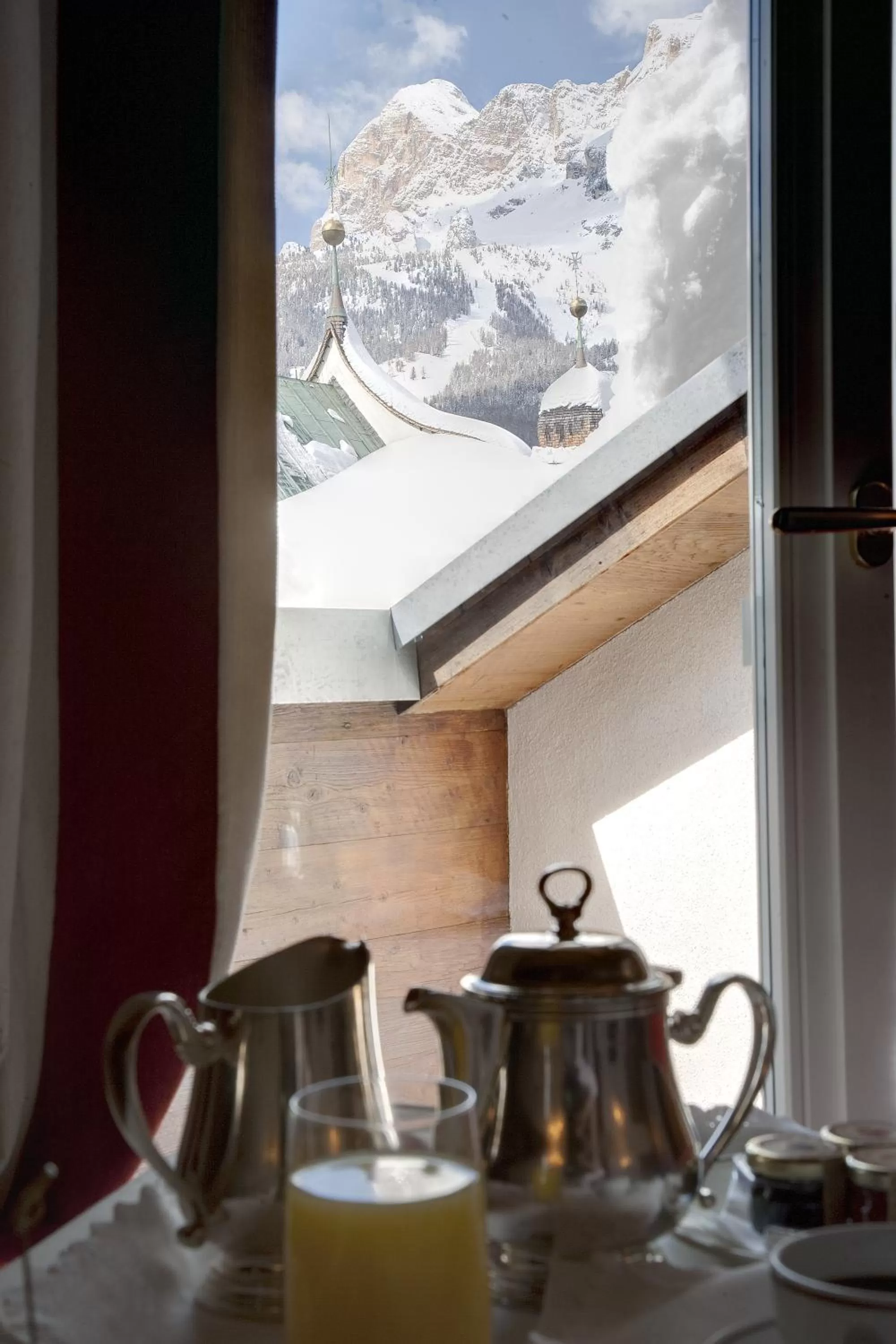 Mountain view in Hotel Cortina