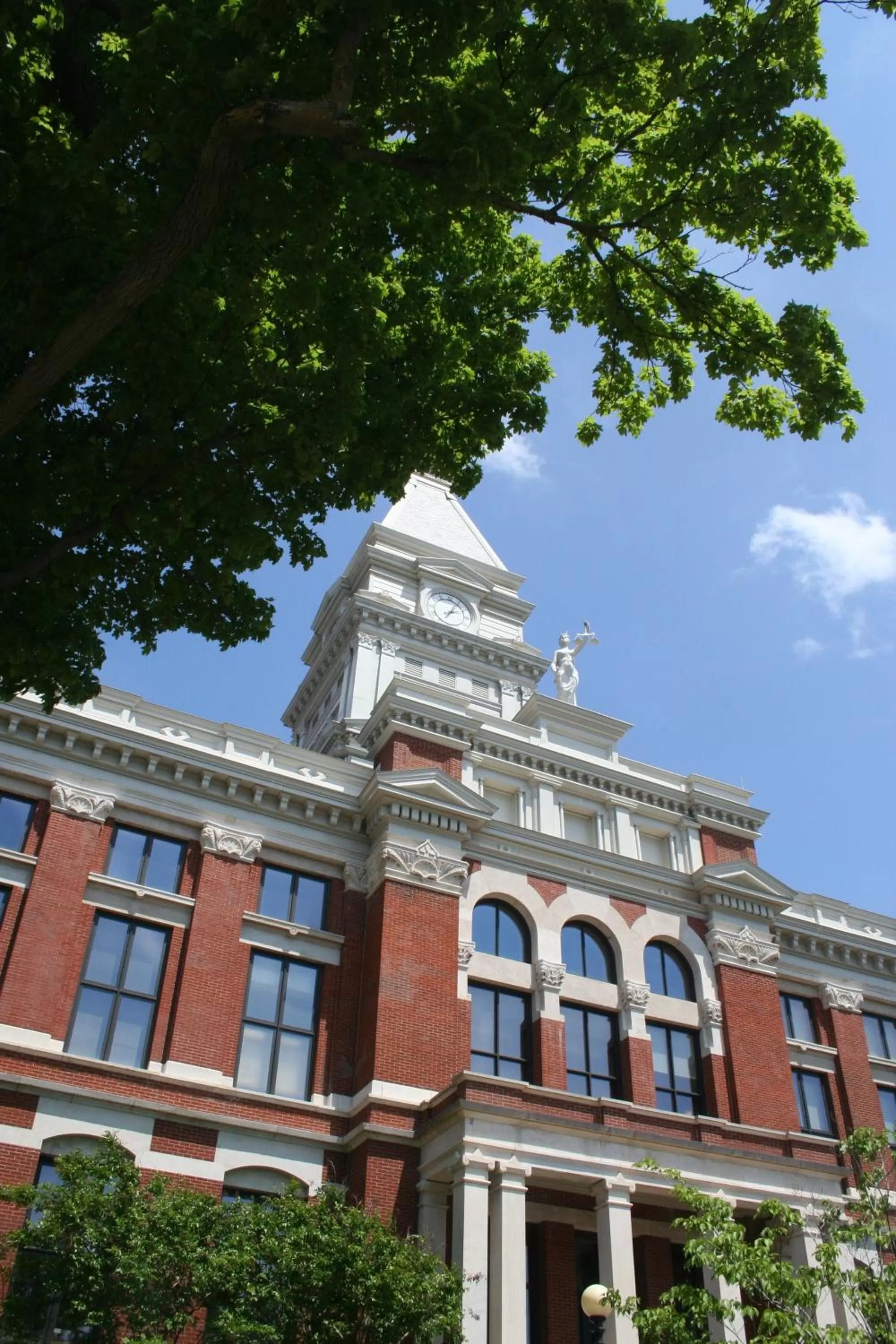 Nearby landmark in Country Inn & Suites by Radisson, Clarksville, TN