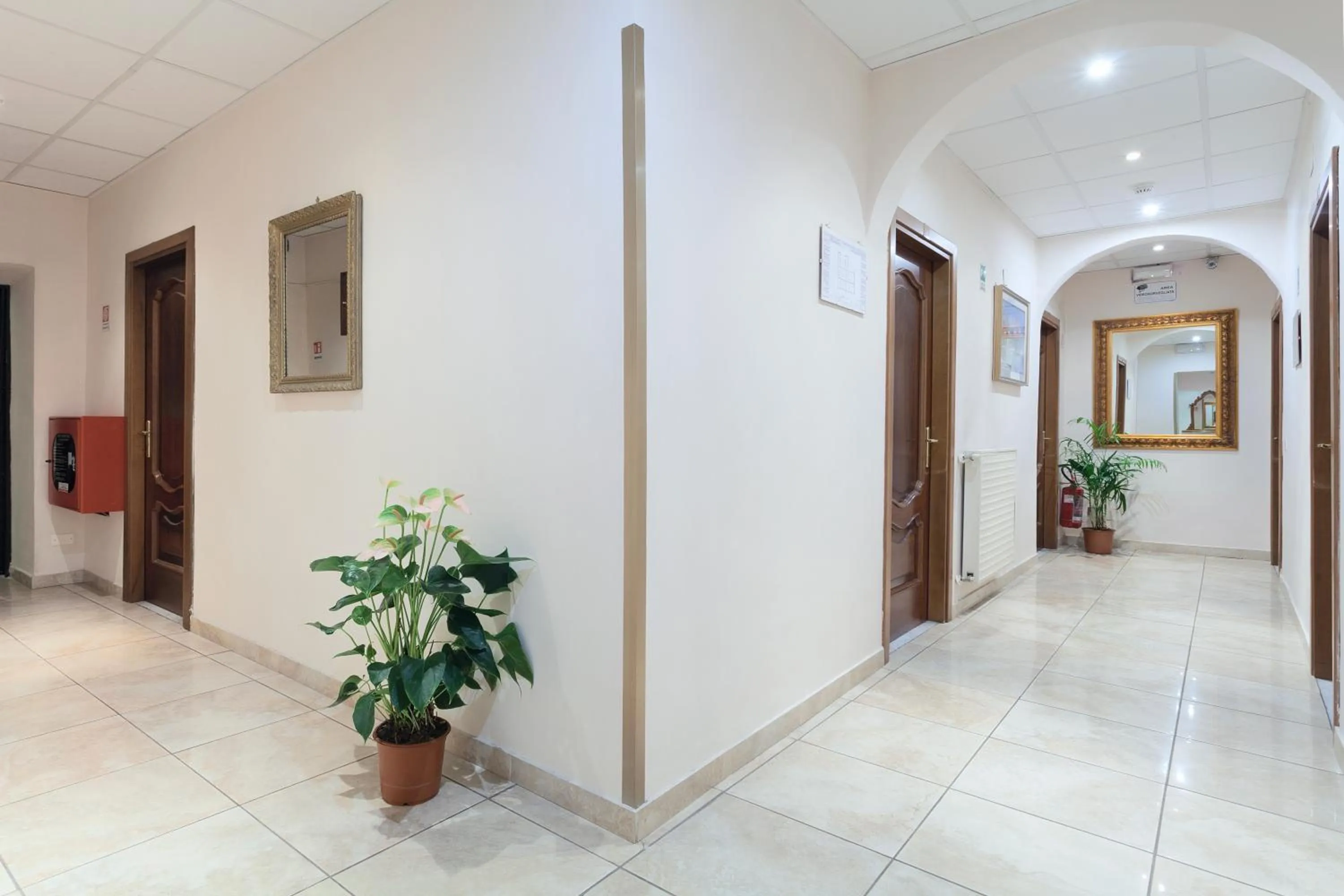 Communal lounge/ TV room in Hotel Oriente