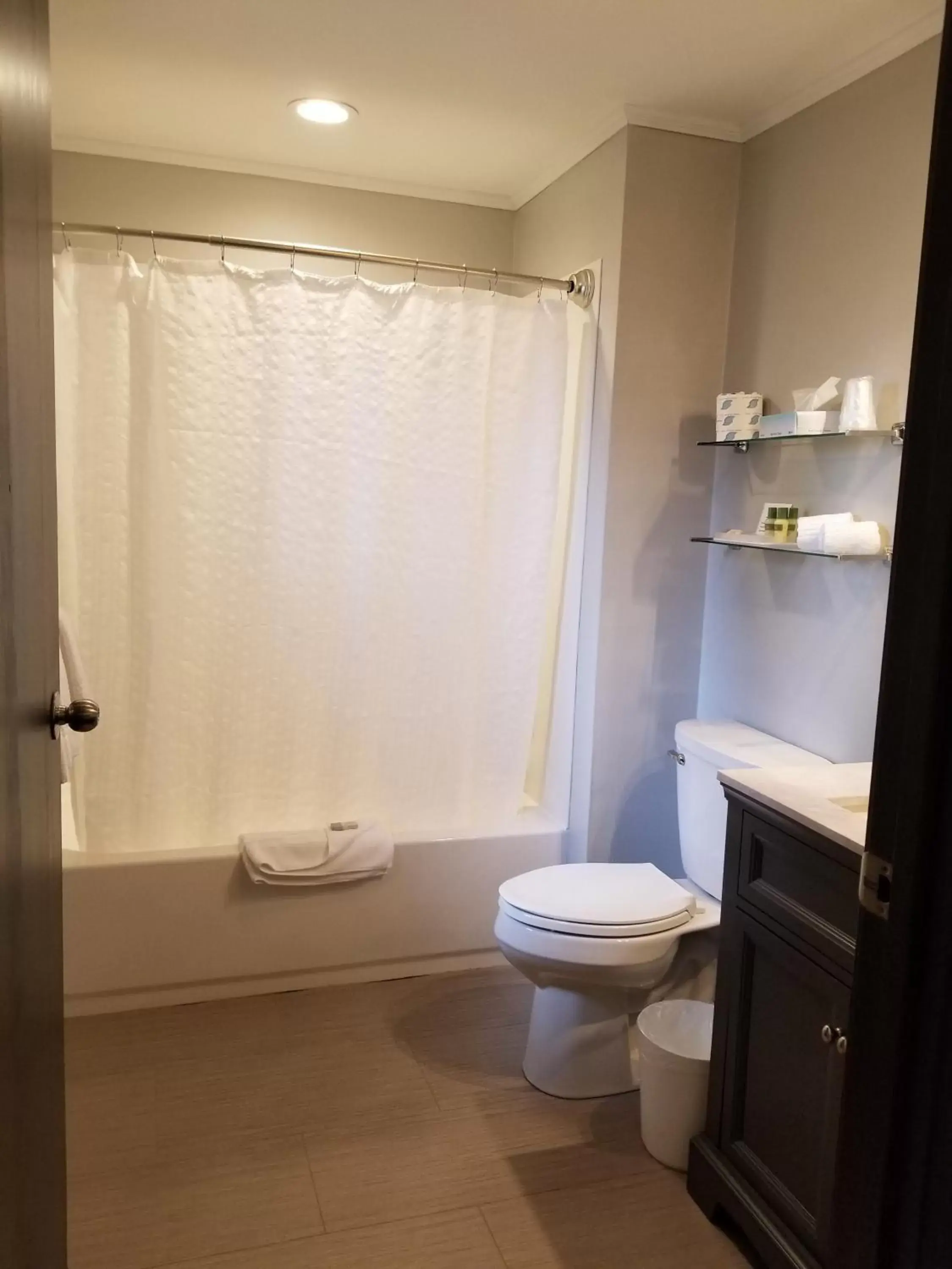 Shower, Bathroom in Cedar Creek