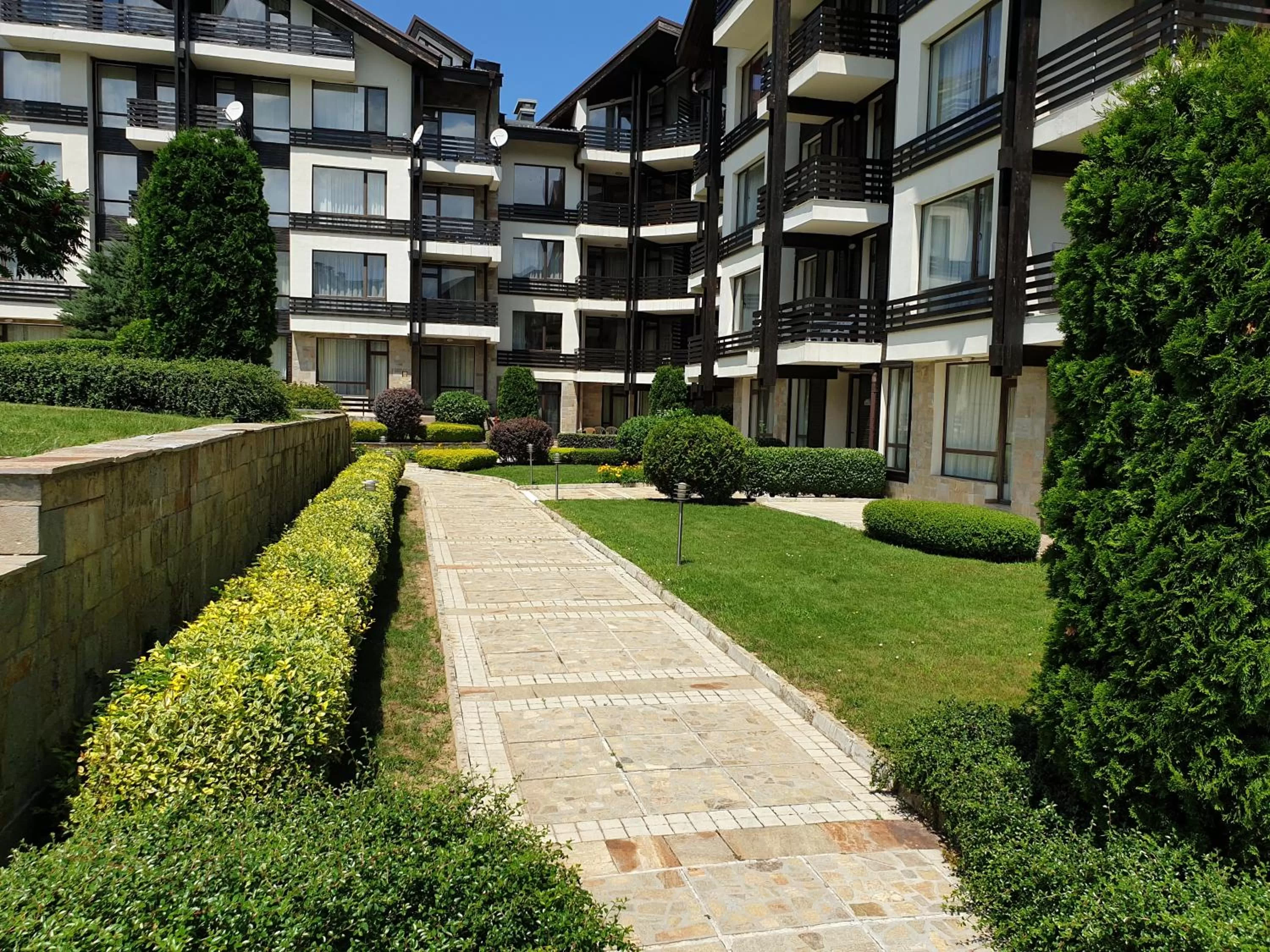 Patio in Private Studio in Aspen Golf and Ski Resort