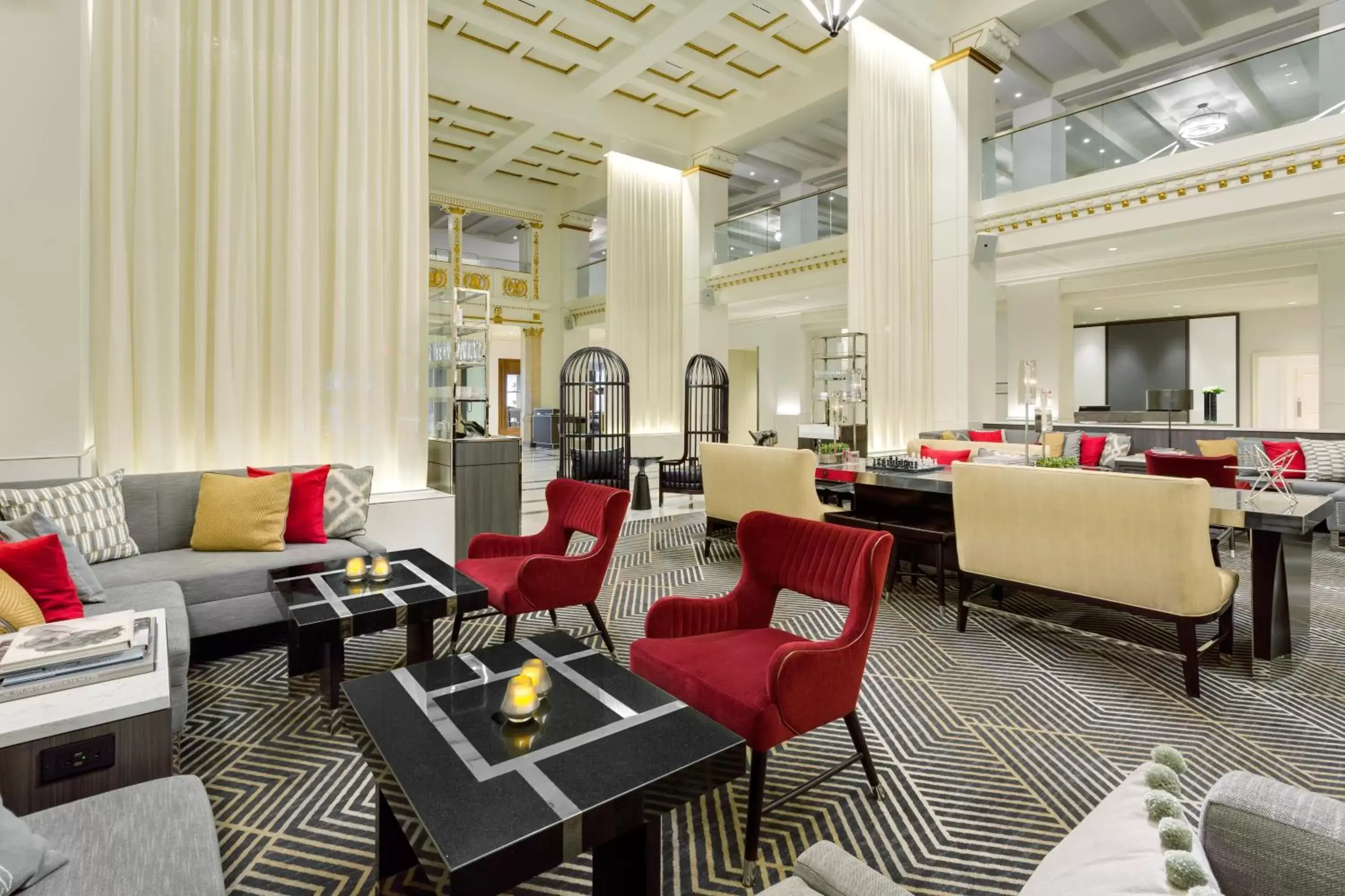 Lounge or bar, Restaurant/Places to Eat in Boston Park Plaza