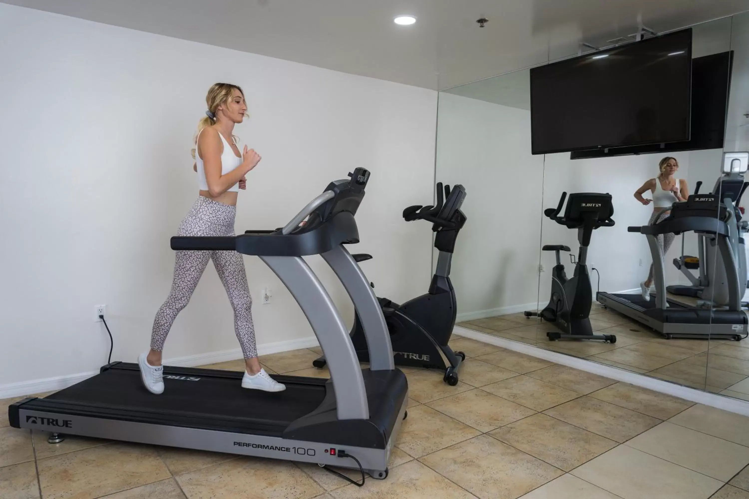 Fitness centre/facilities, Fitness Center/Facilities in Holiday Inn Resort Grand Cayman, an IHG Hotel